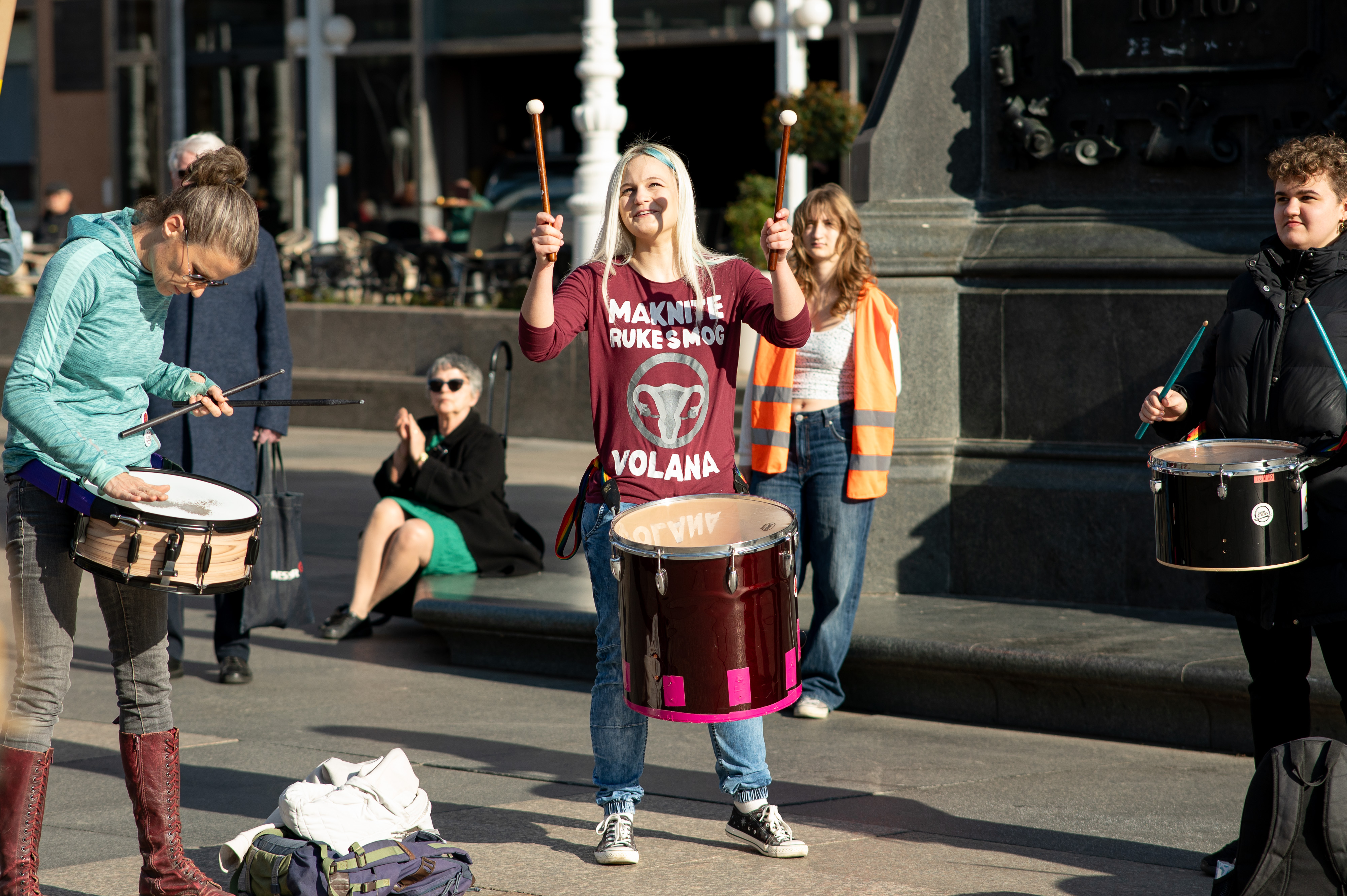 Zagreb: Molitelji se okupili na glavnom trgu, organiziran i protuprosvjed