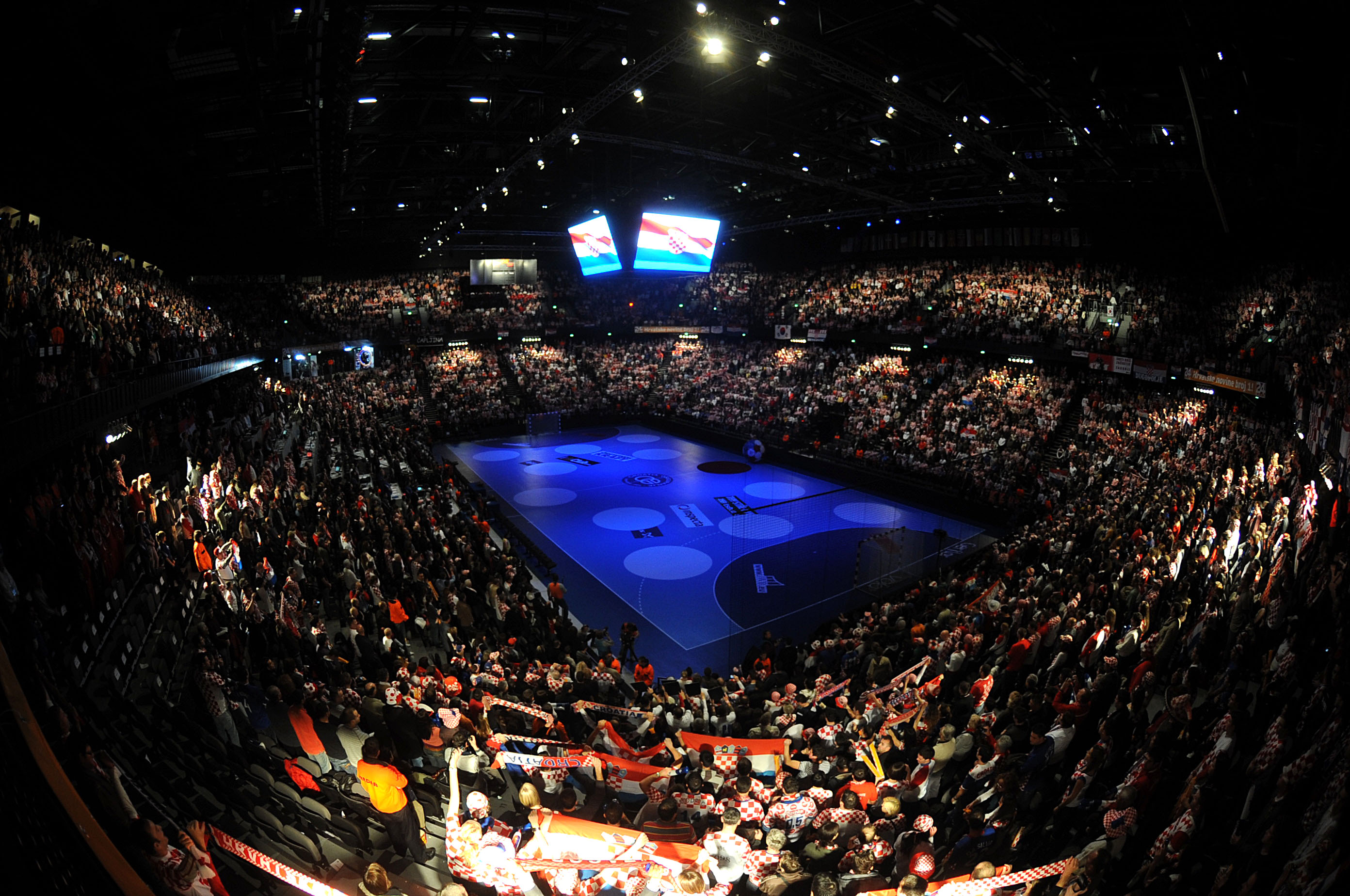 spaladium arena, navijači