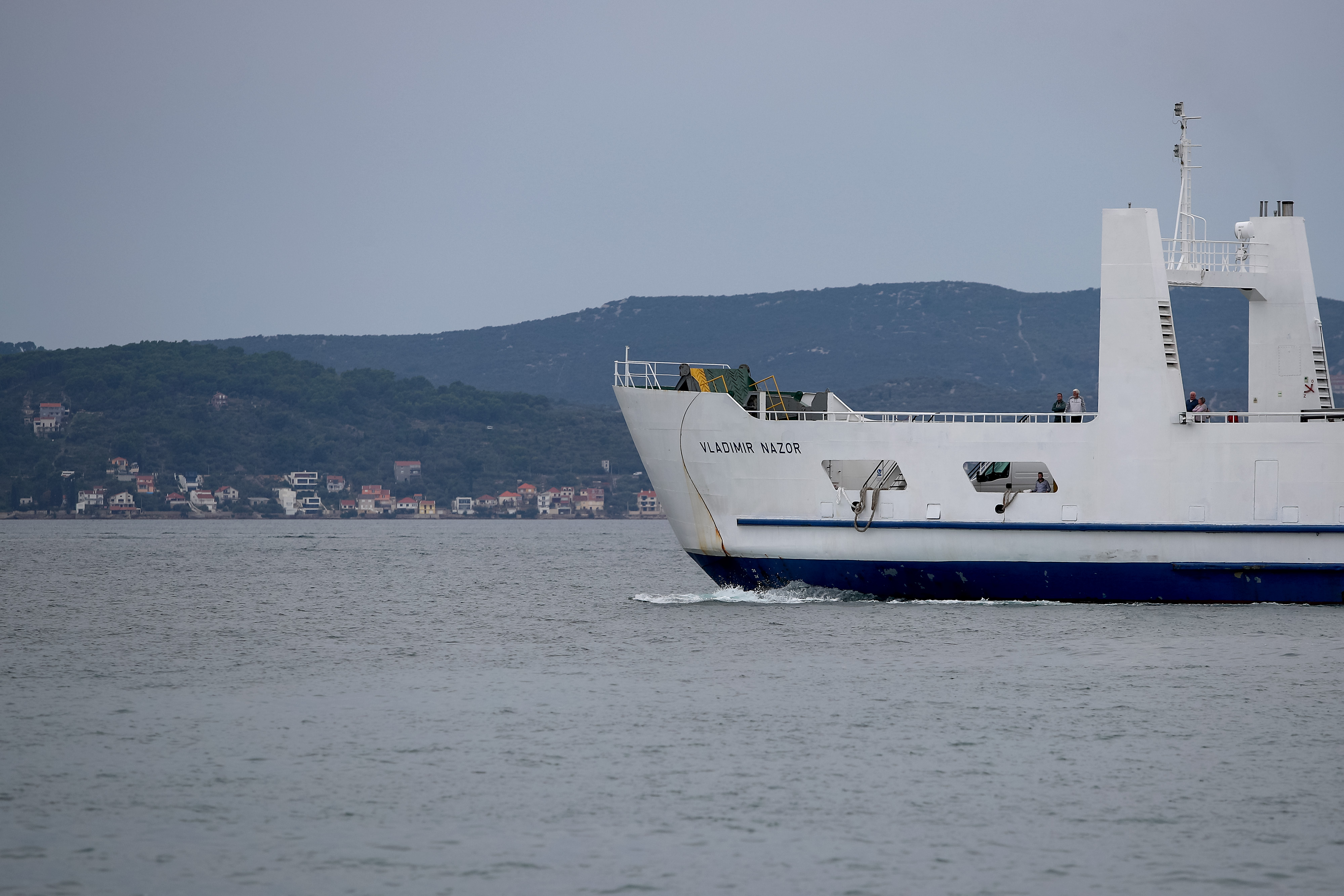 Zadar:  Opet kvar, trajekt Vladimir Nazor nije uspio spustiti rampu na otoku Istu