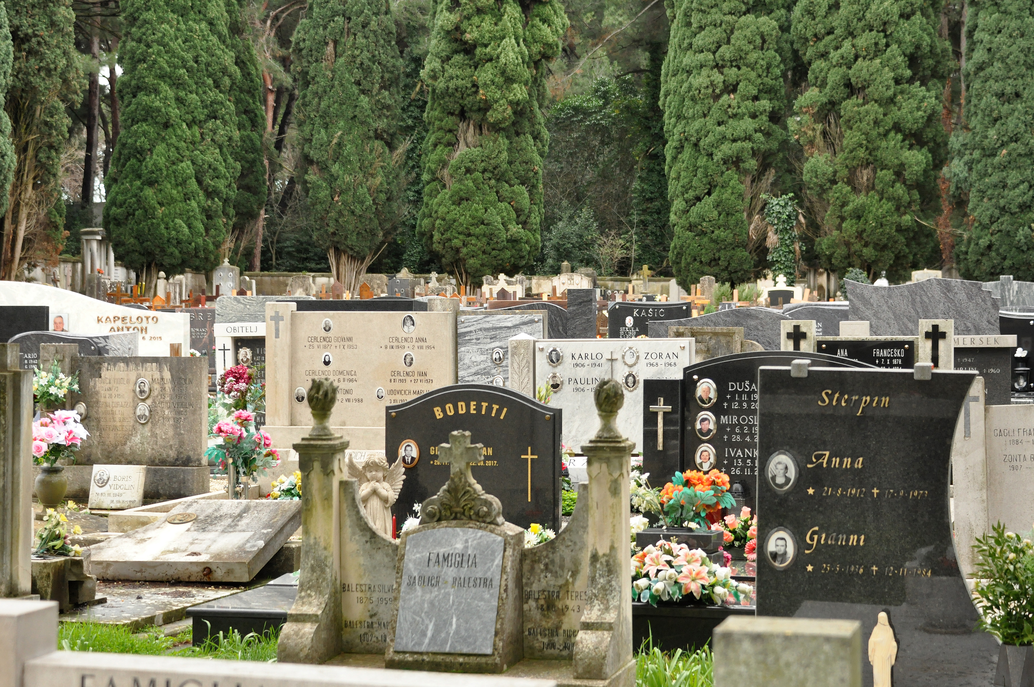 Pula: Da bi se zaustavile krađe na grobljima planira se postavljanje novih nadzornih kamera