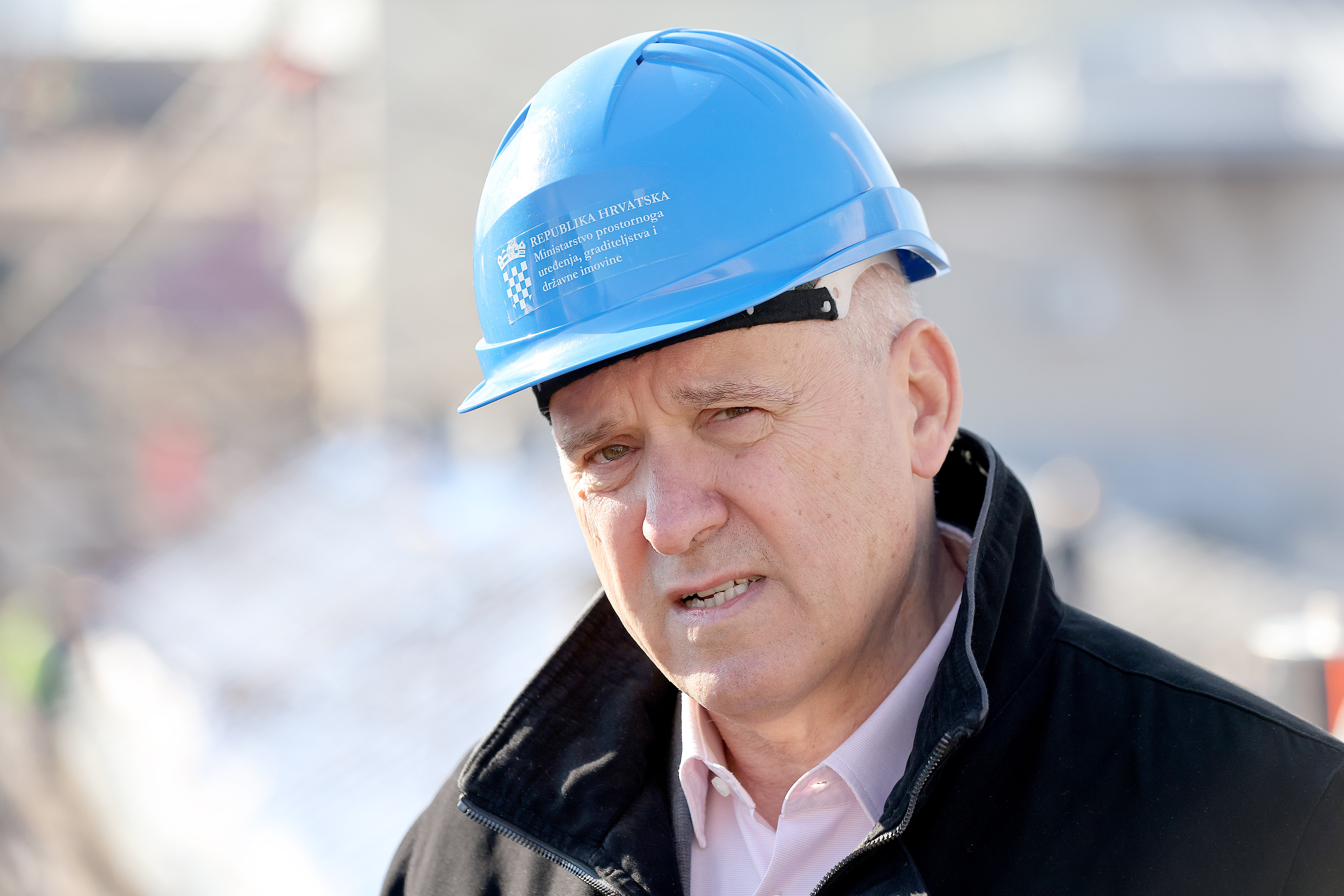 Zagreb: Branko Bačić obišao blok zgrada Mali Vatikan