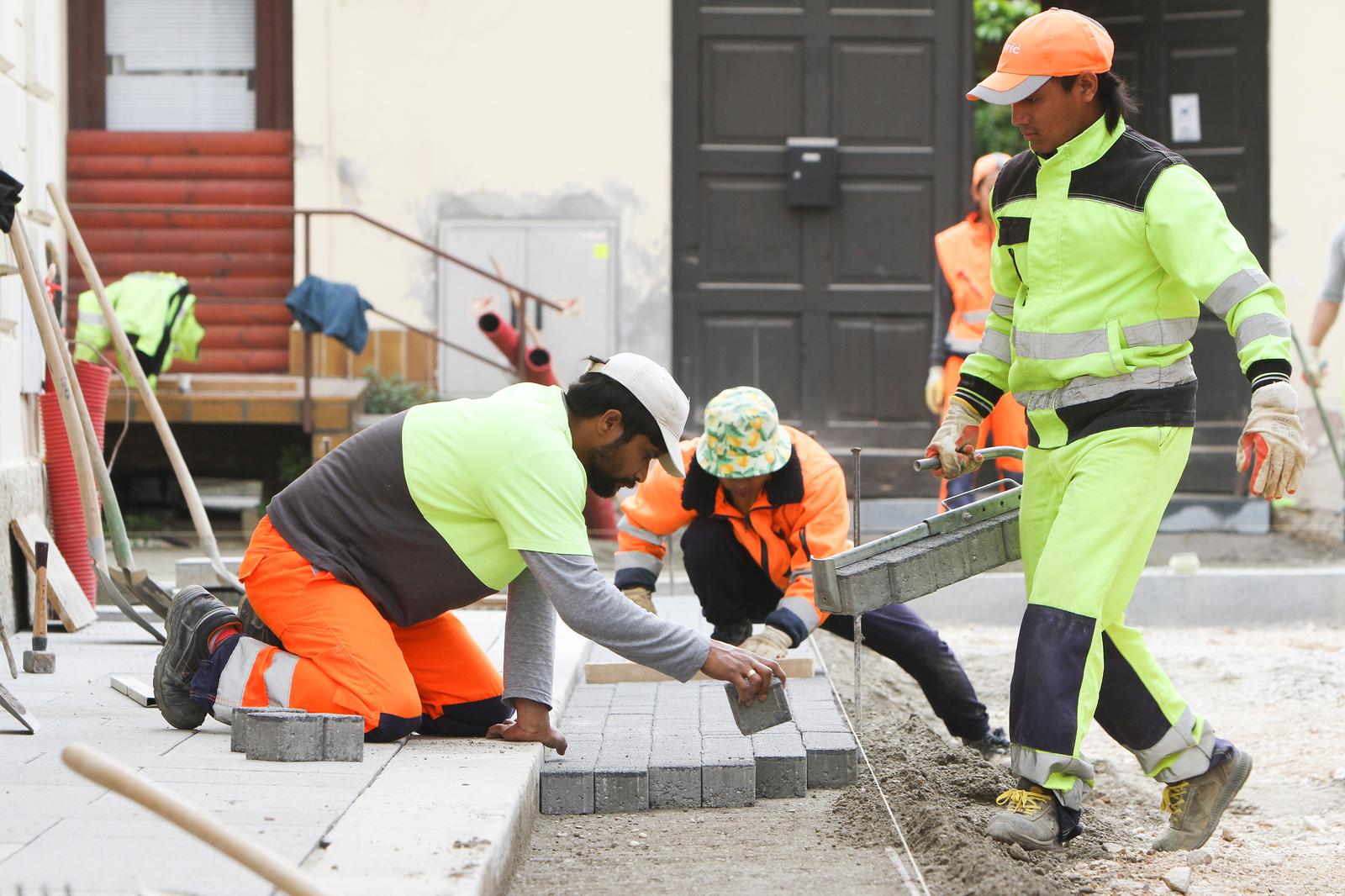 PXL_280425_131924953