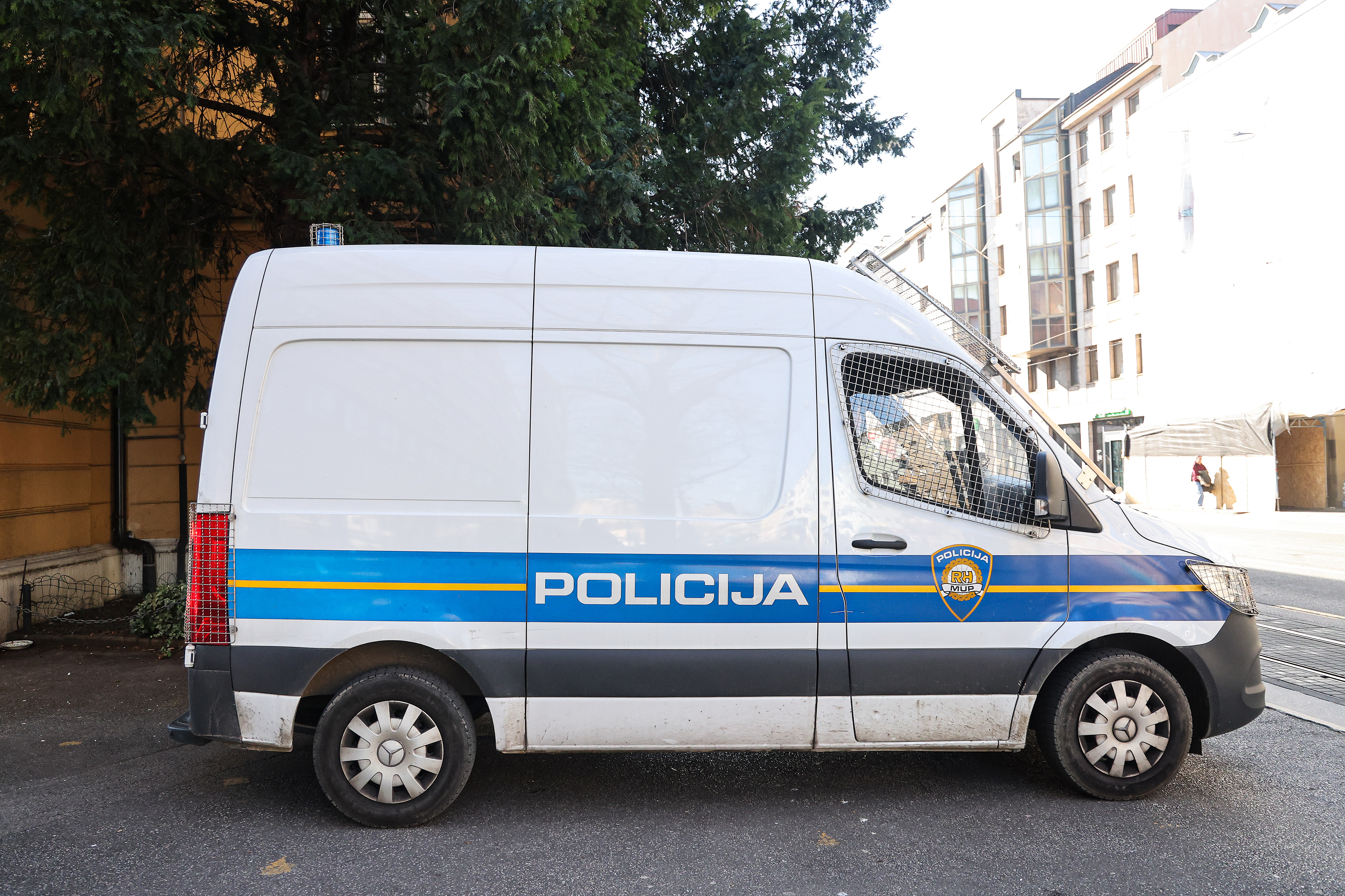 policija - PXL_050325_129334465