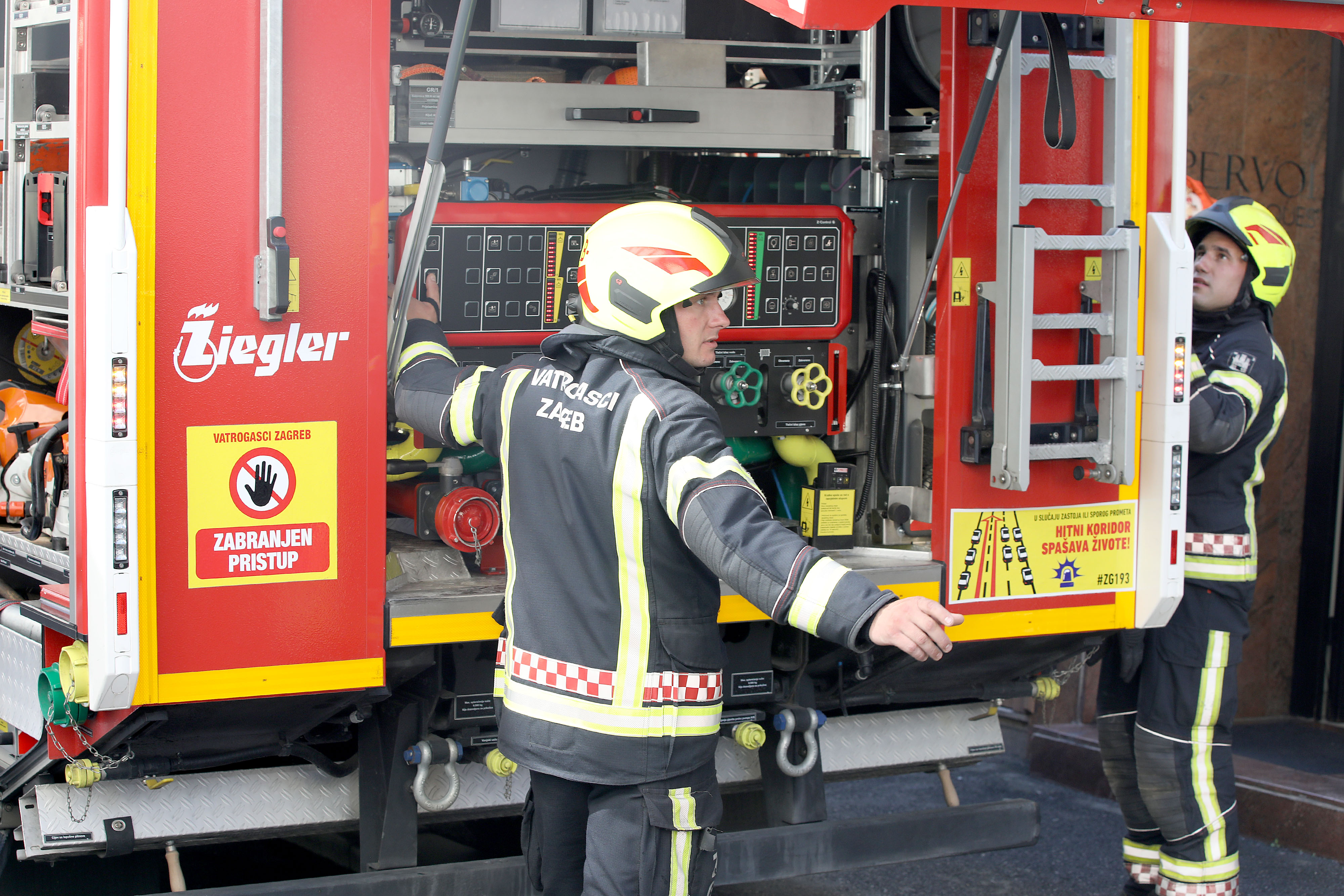 PXL_050923_102906514