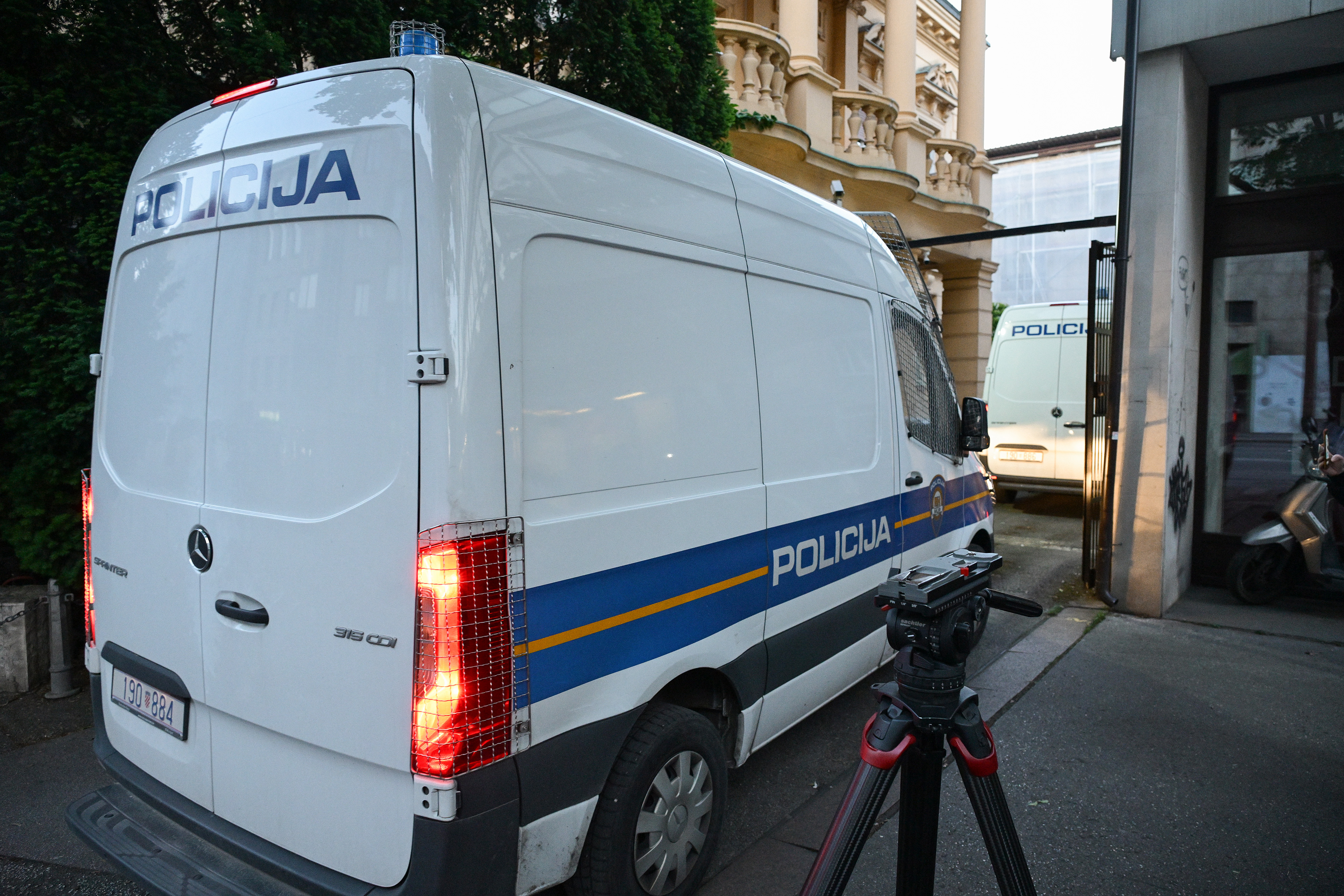 Policijski kombi, USKOK