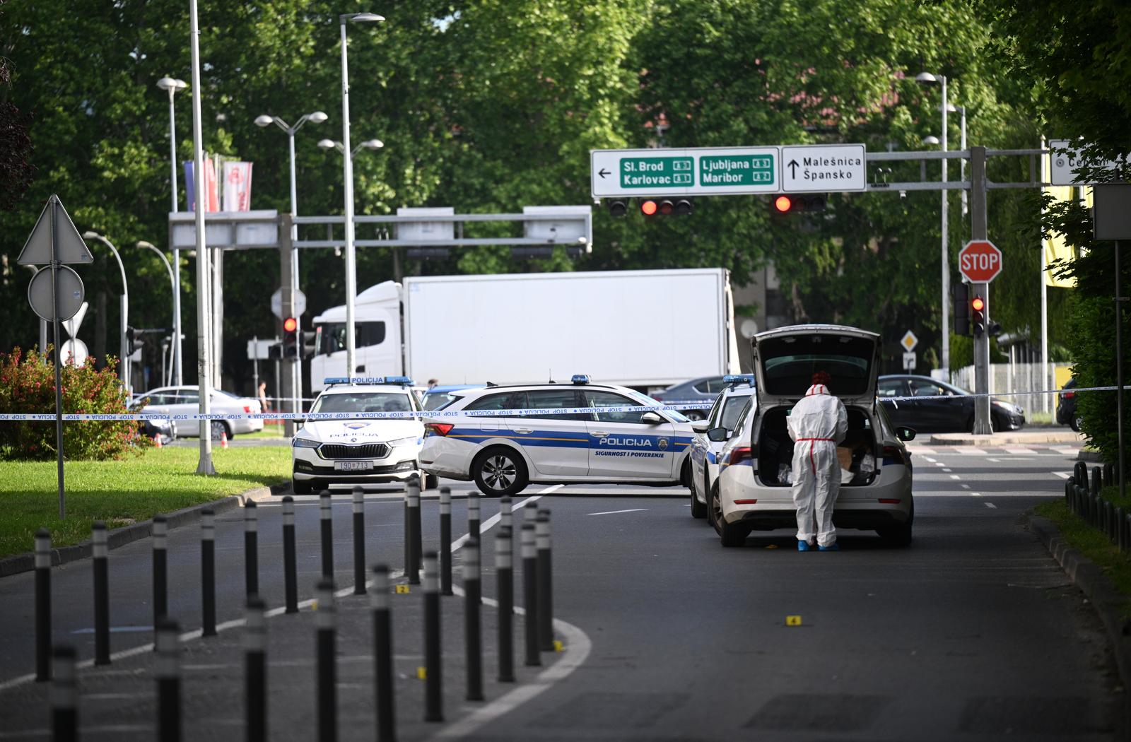 PXL_270525_133471177