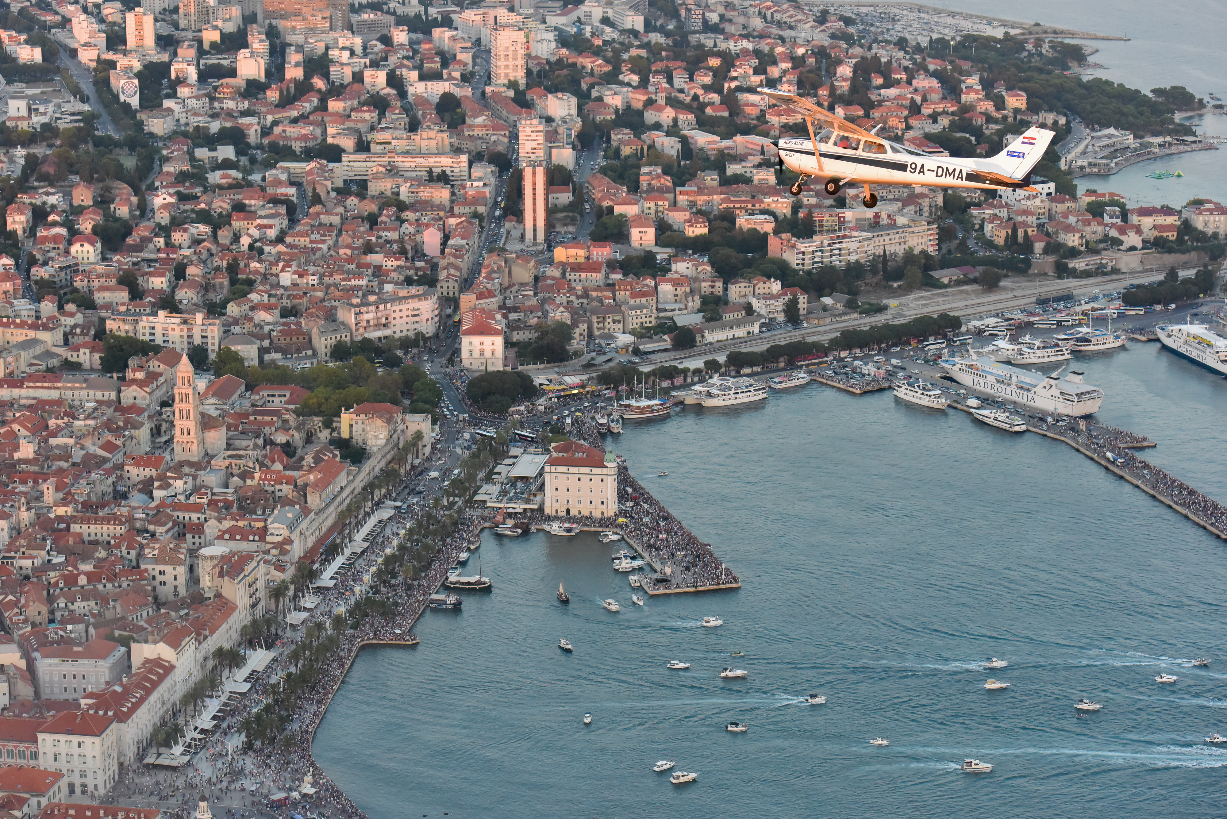 Split PXL_310718_21534828