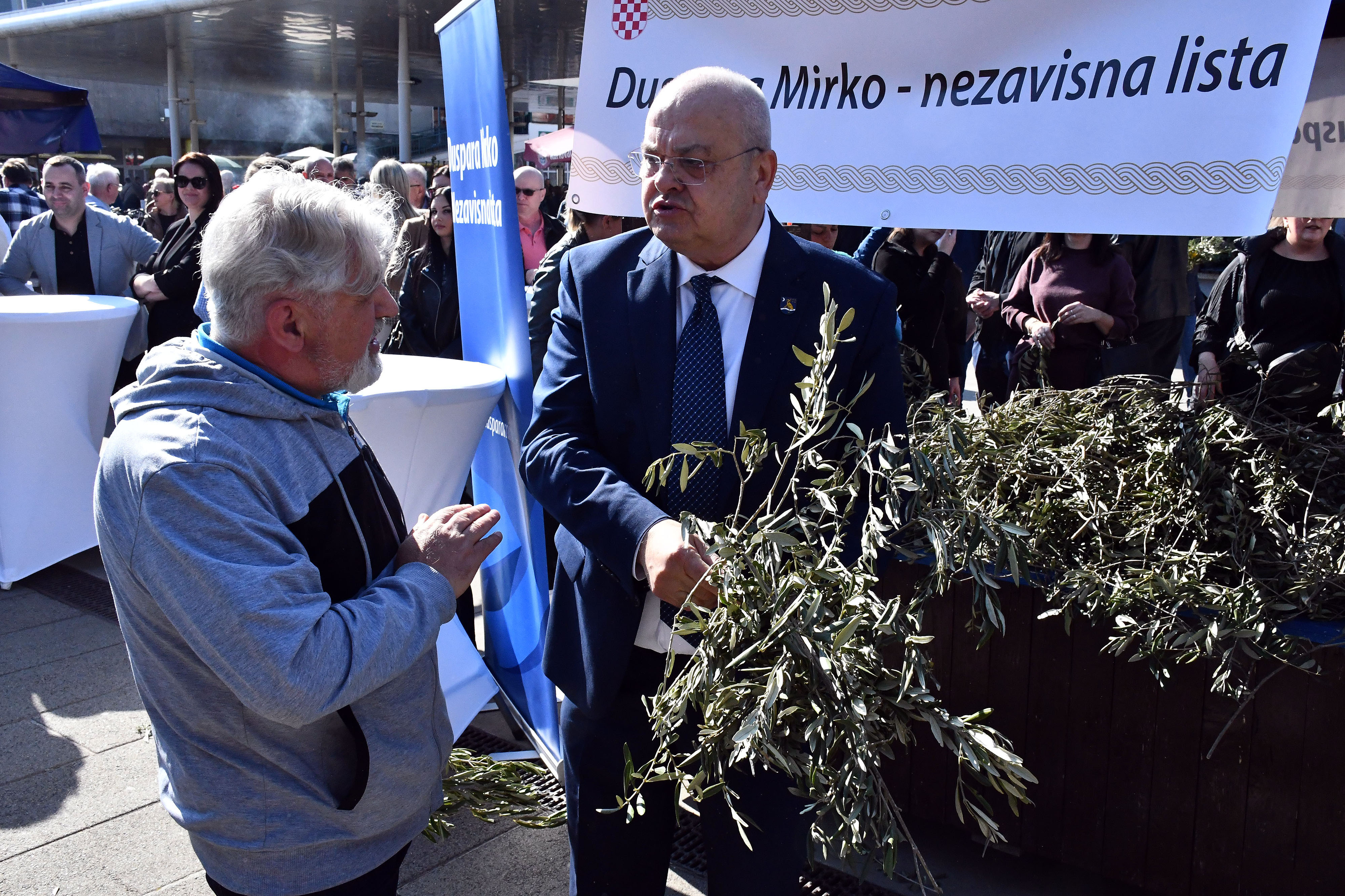 PXL_120425_131131155