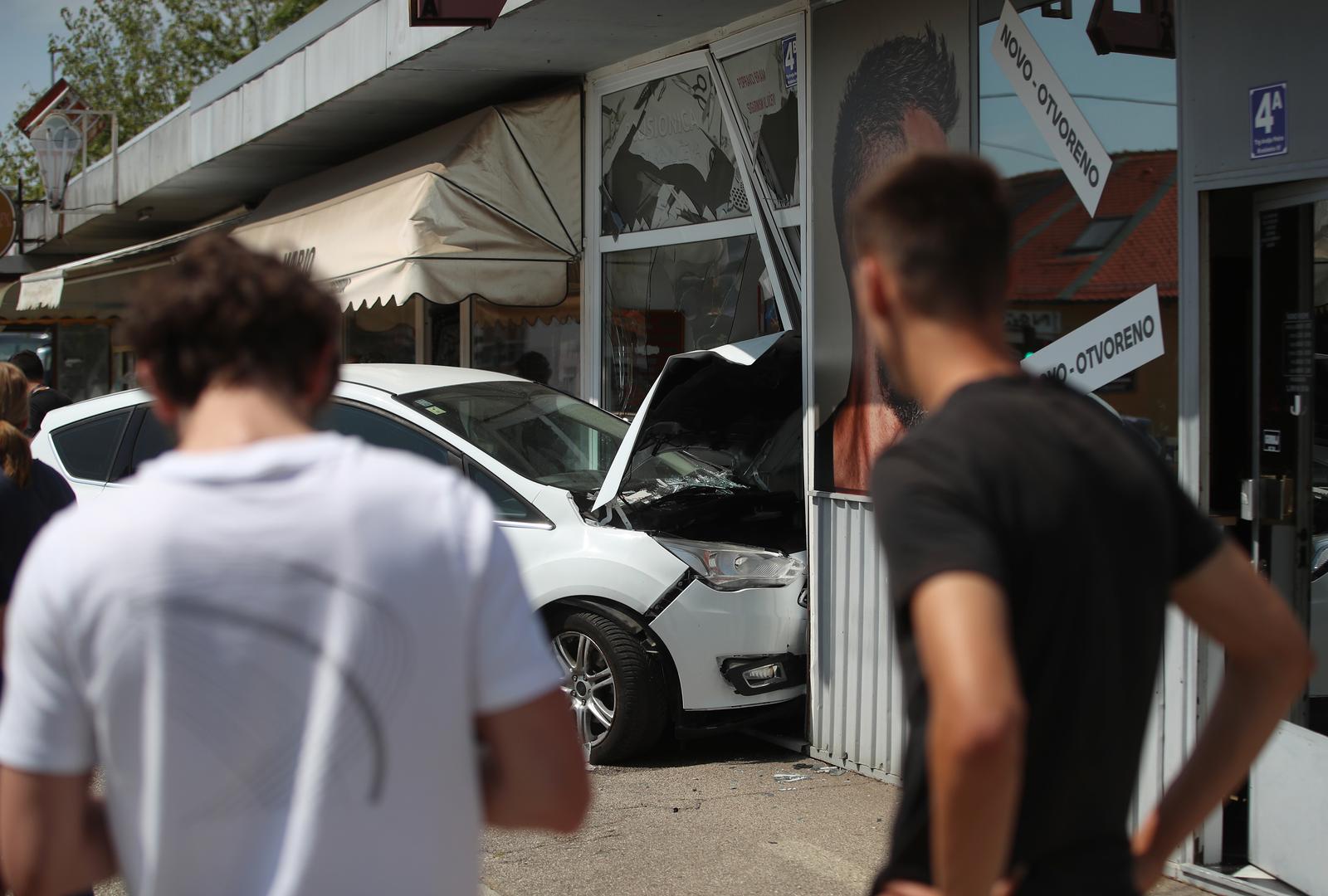 prometna nesreca pixsell