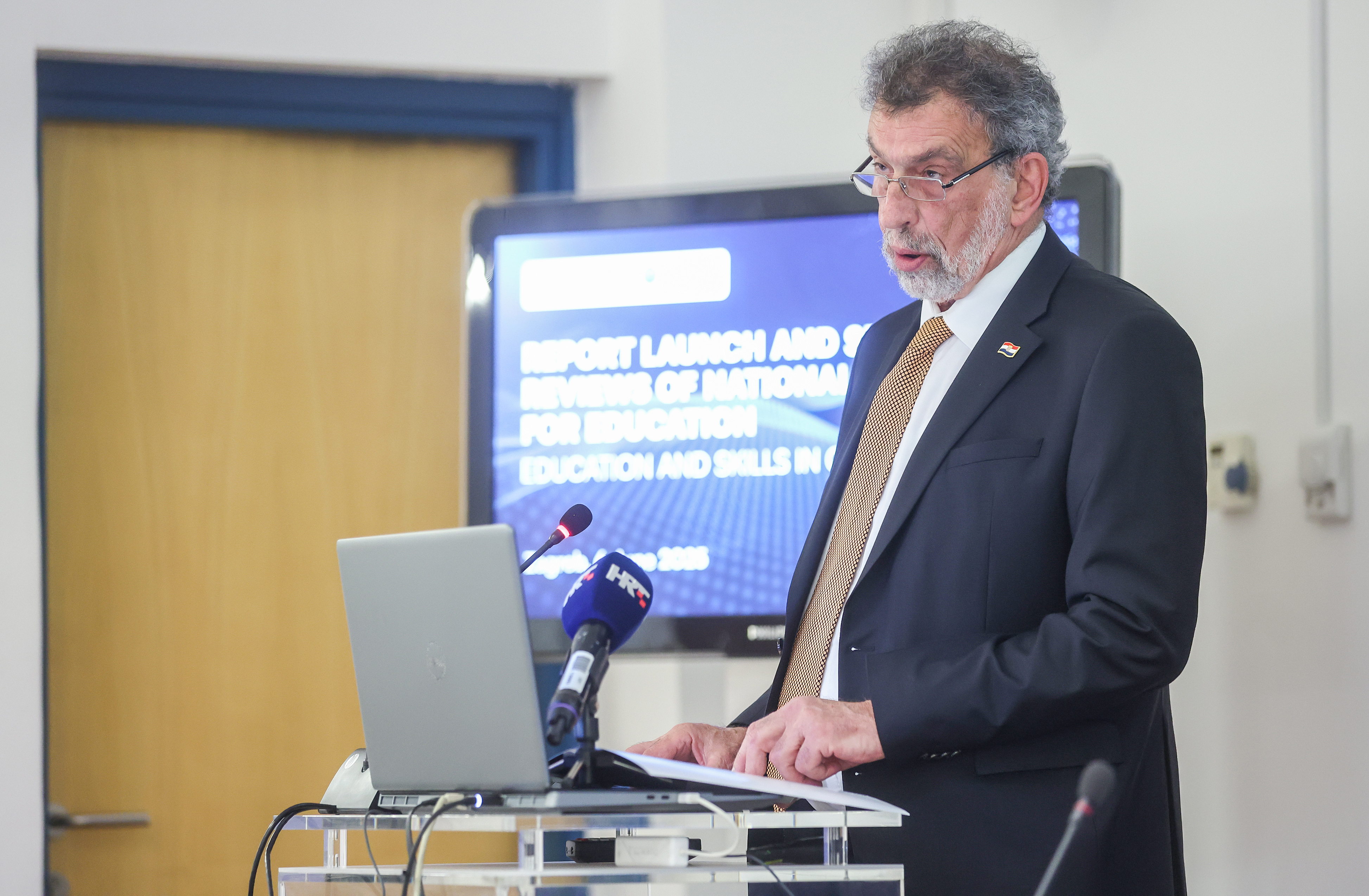 Ministar Fuchs na Ministarstvu znanosti u Zagrebu