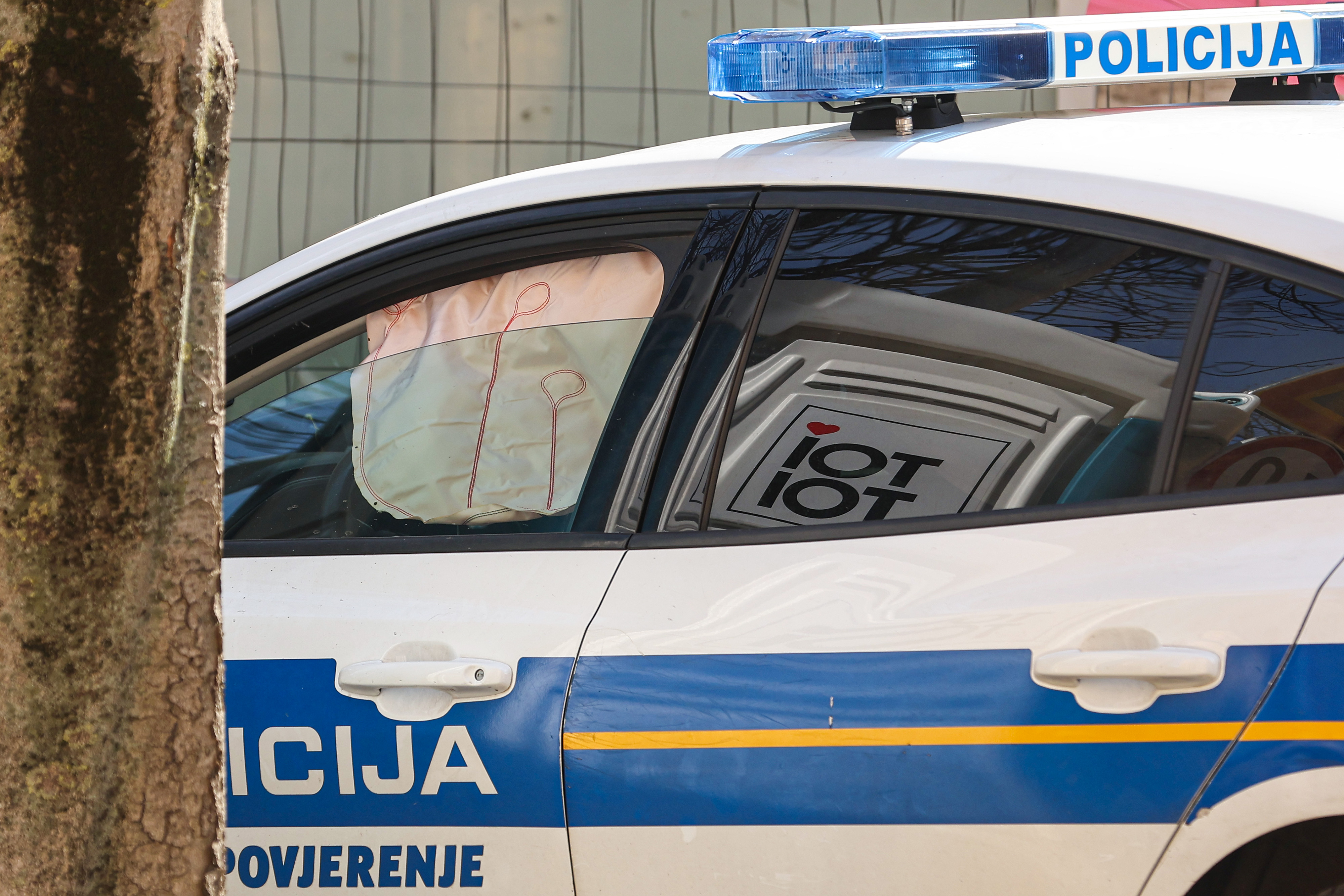 Policija