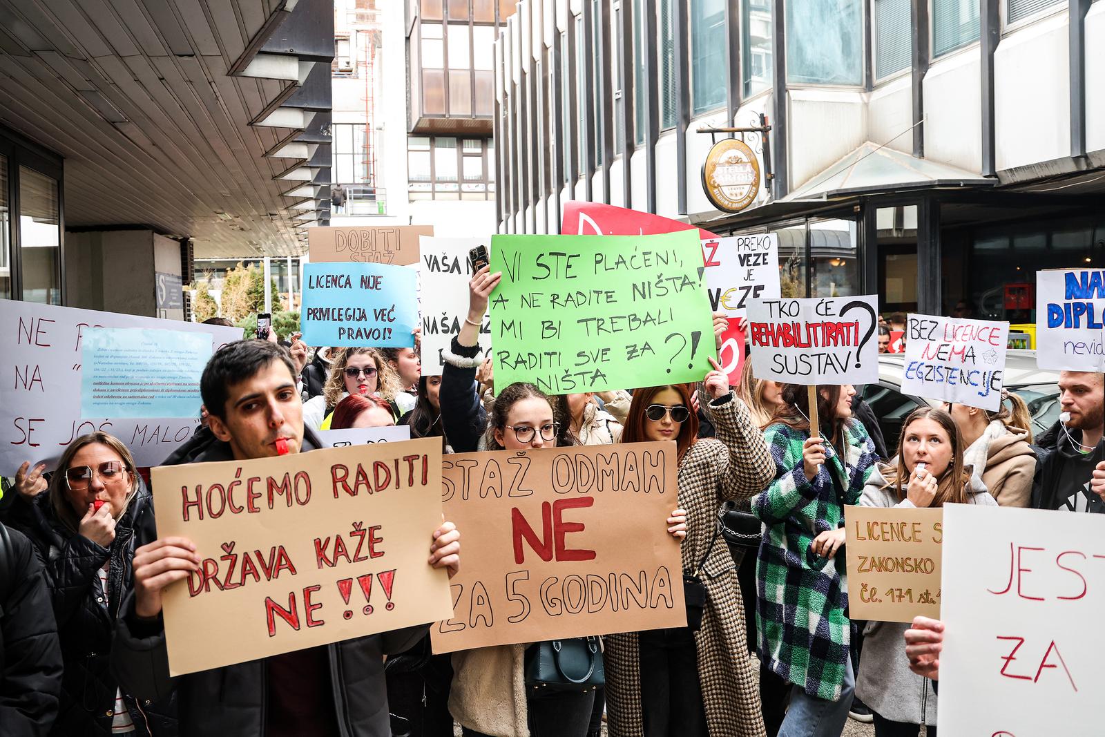 PXL_Prosvjed fizioterapeuta 01-25