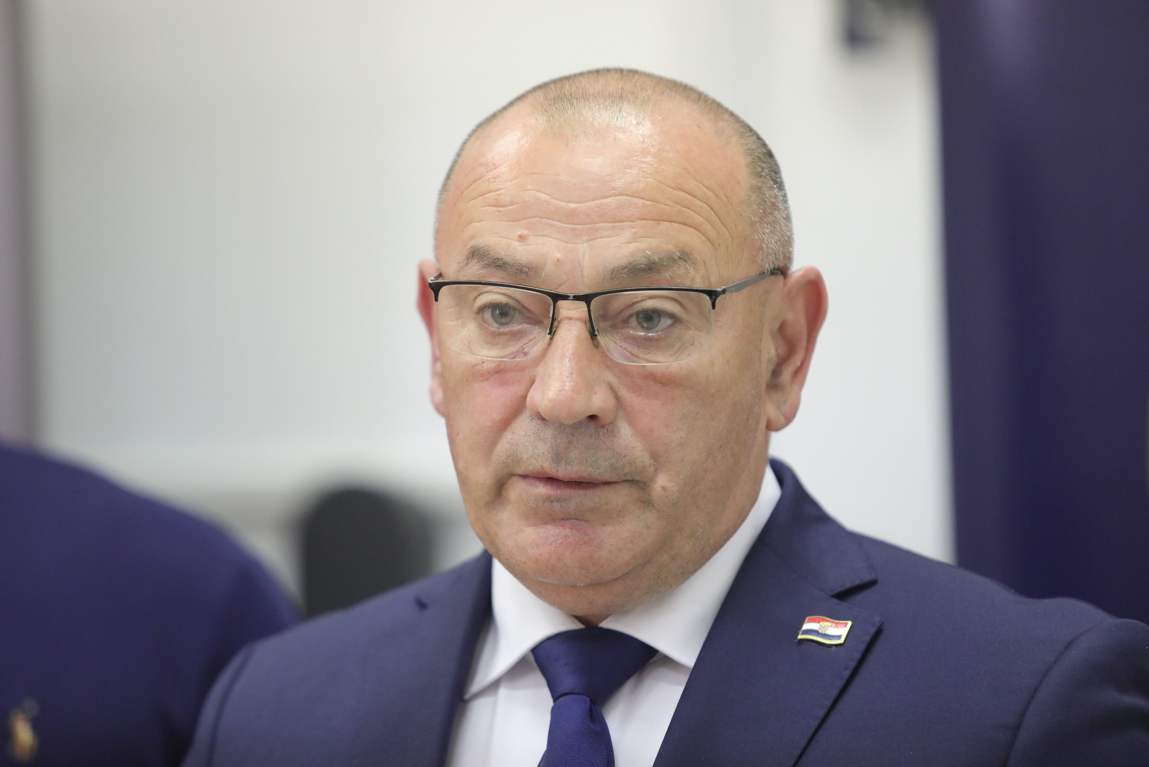 pixsell, tomo medved