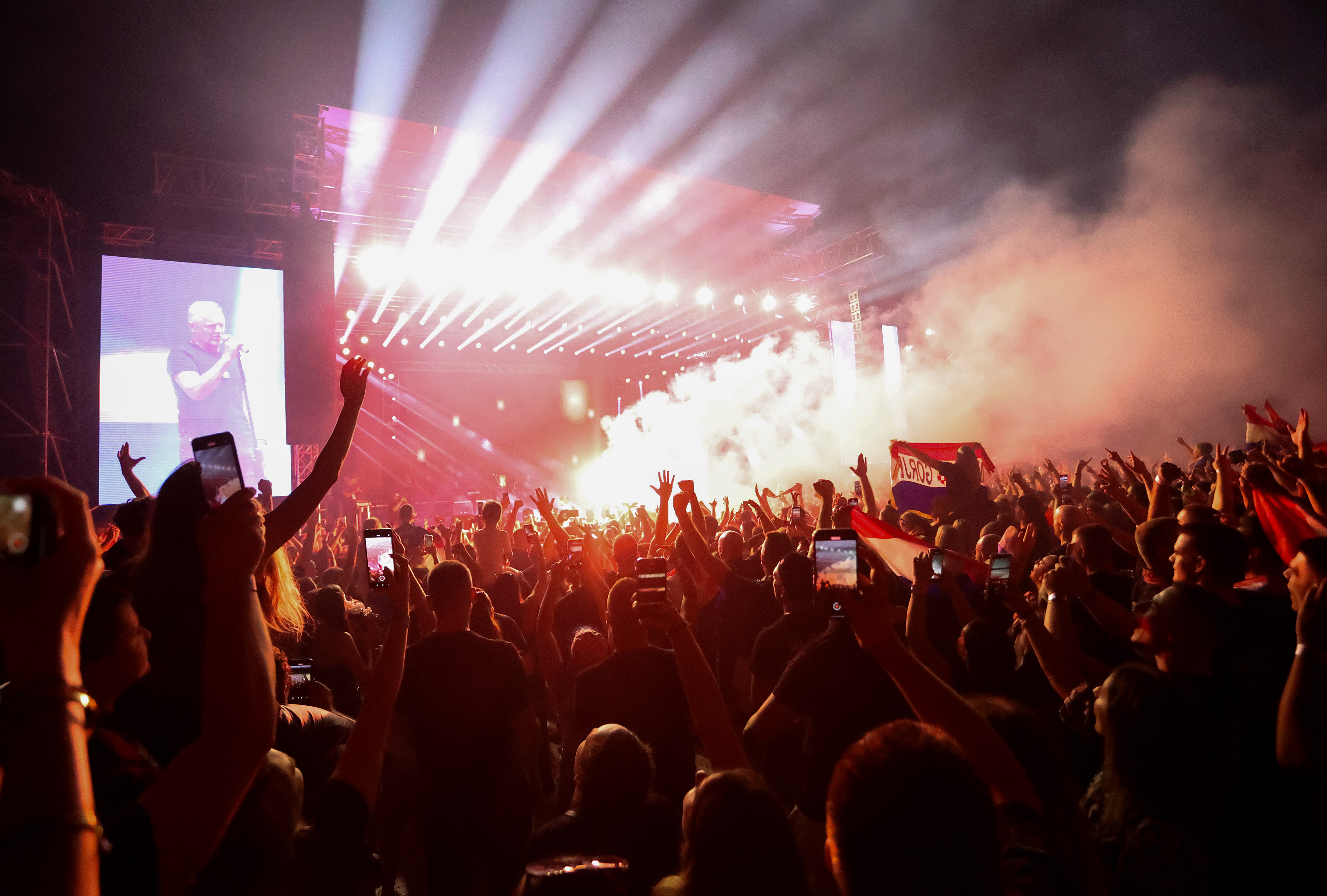 PXL_080824_118770775