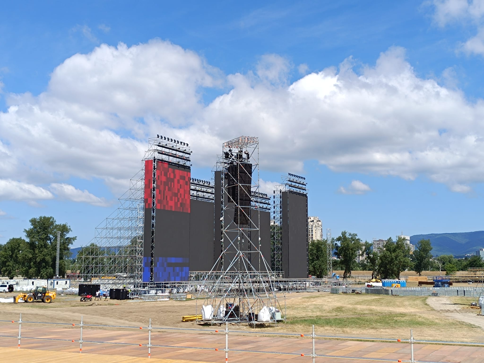 bcc401b5-13b2-474d-b16f-ddef408ed26f