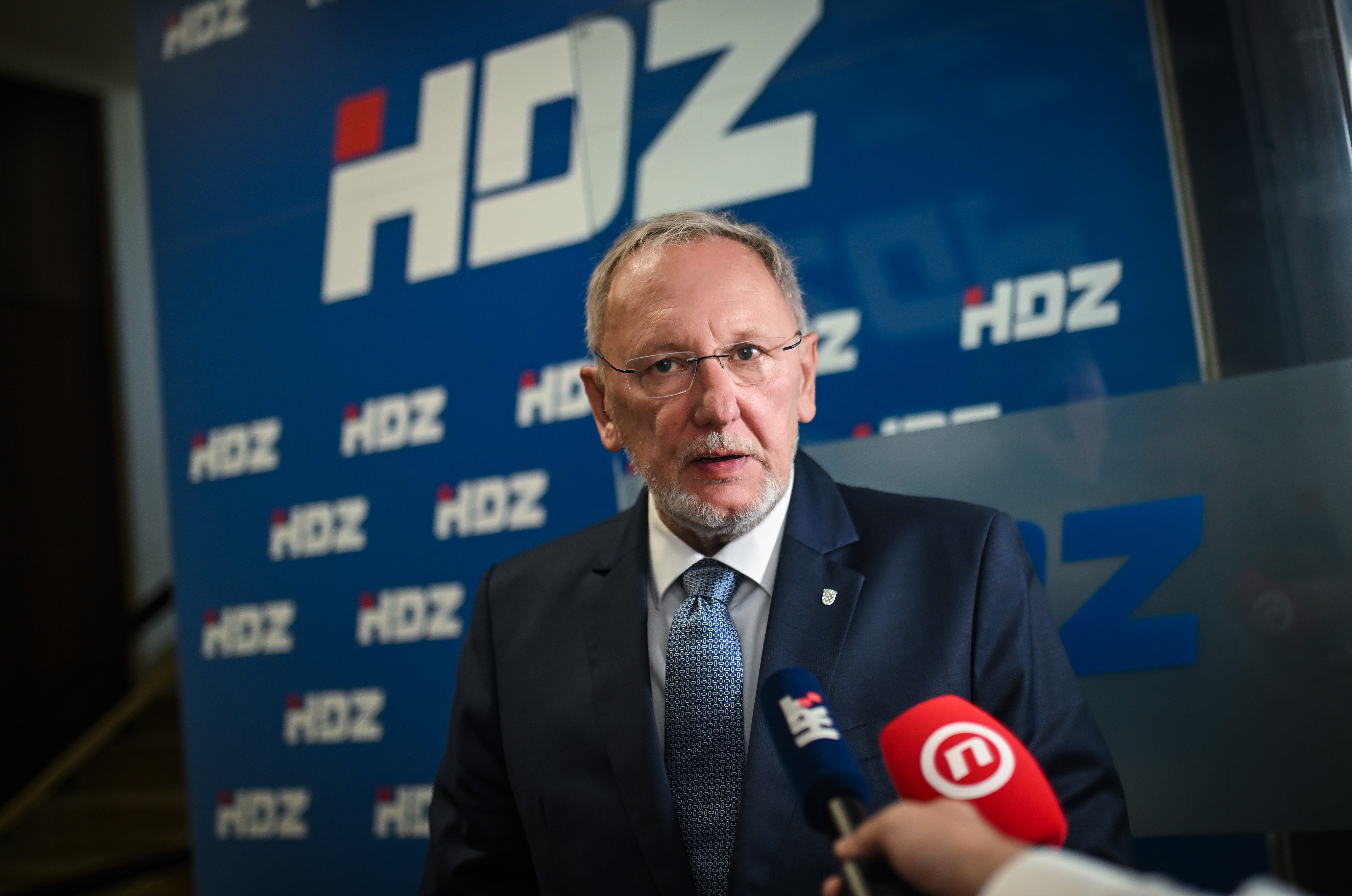 pixsell, božinović