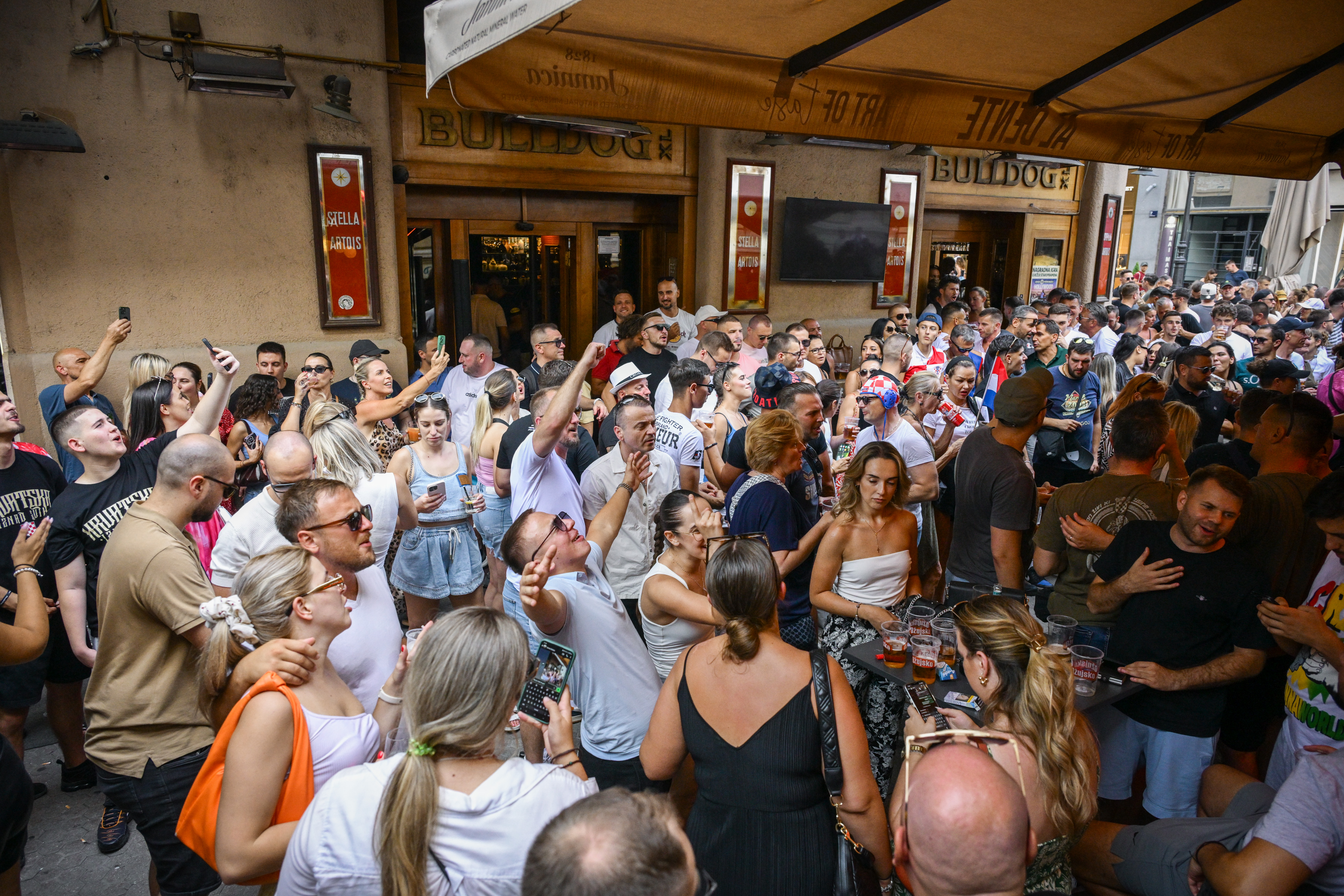 pixsell, thompson fanovi