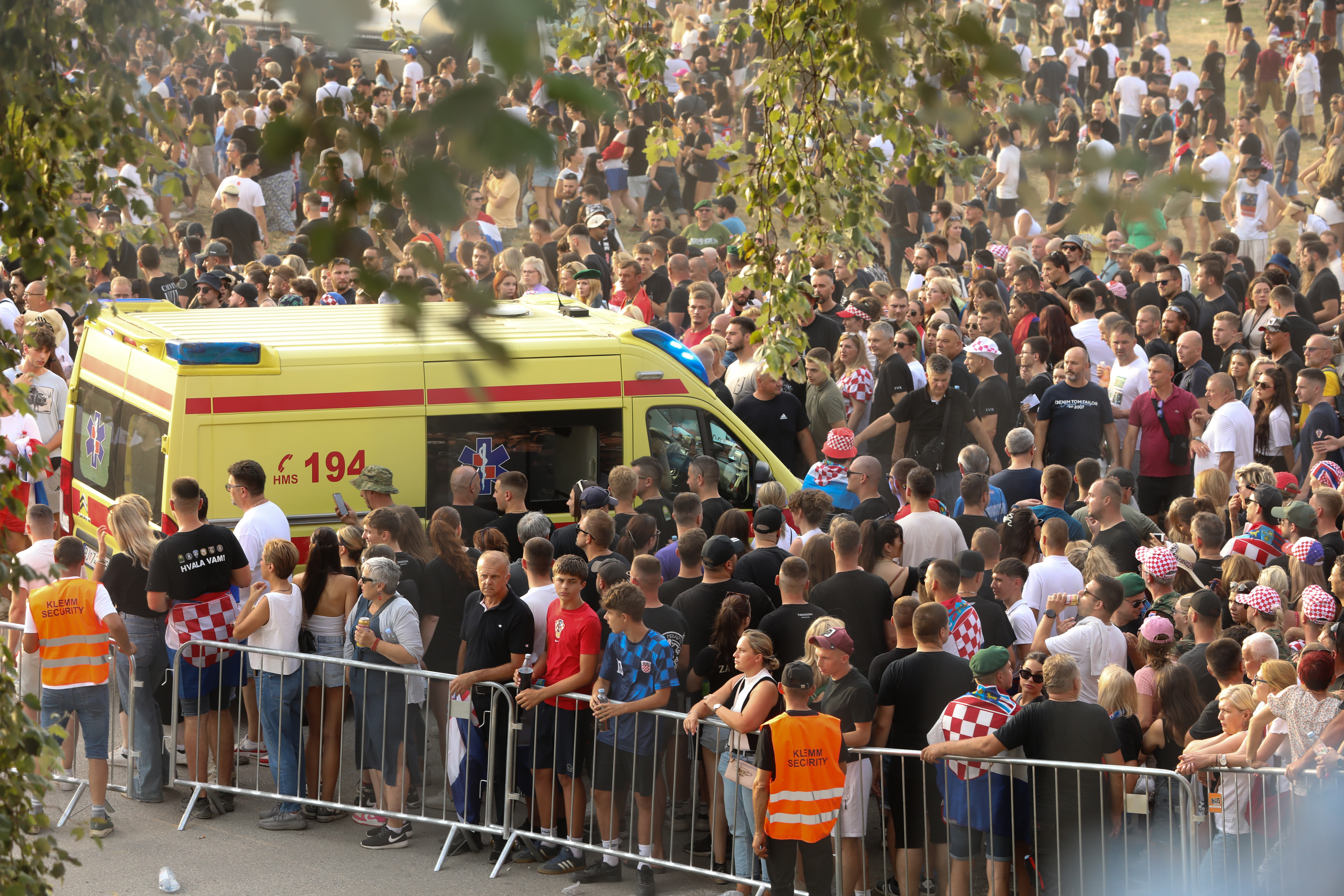 PXL_050725_135142003