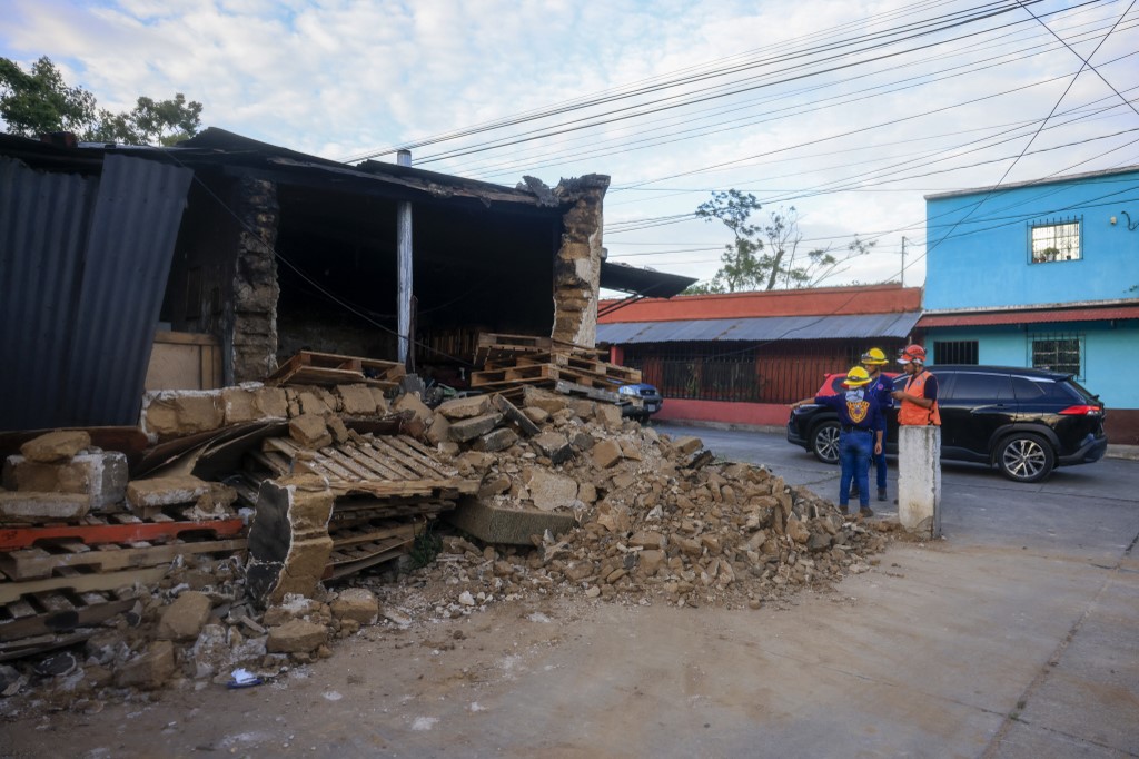 potres u gvatemali, ruševine u gradu