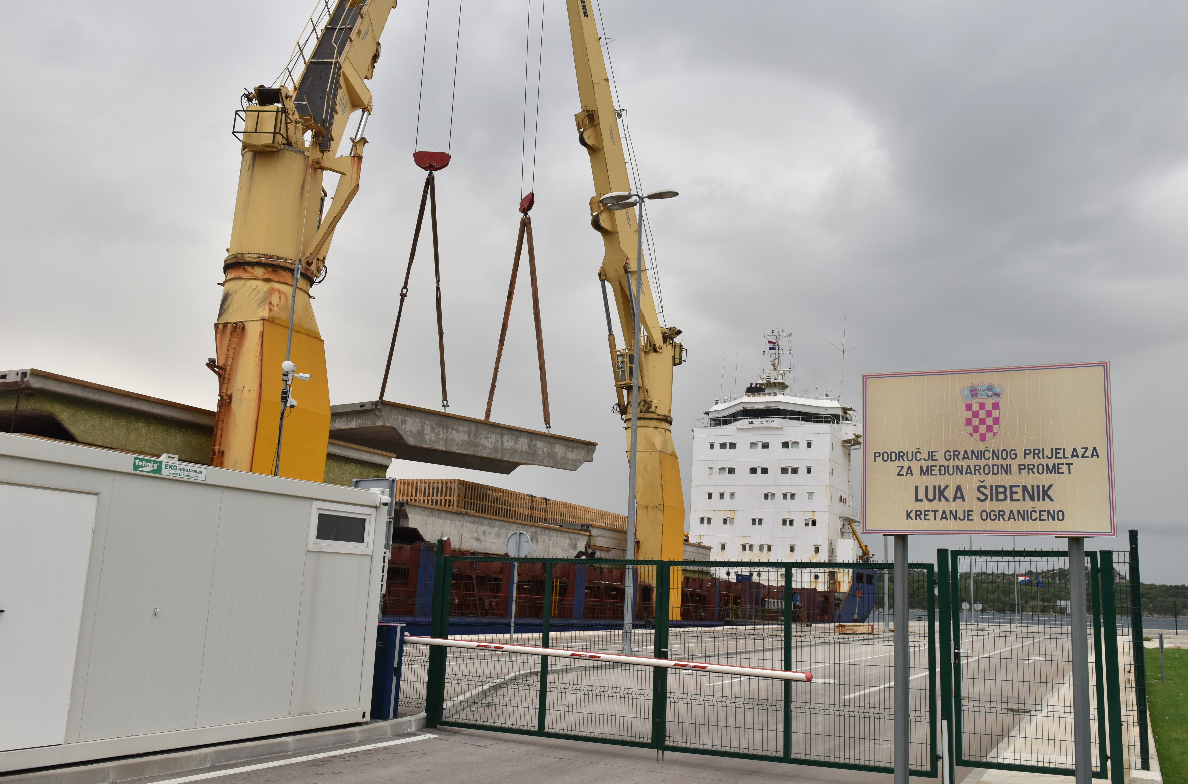 pixsell, šibenik luka