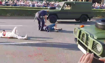 antiratna akcija na vojnom mimohodu