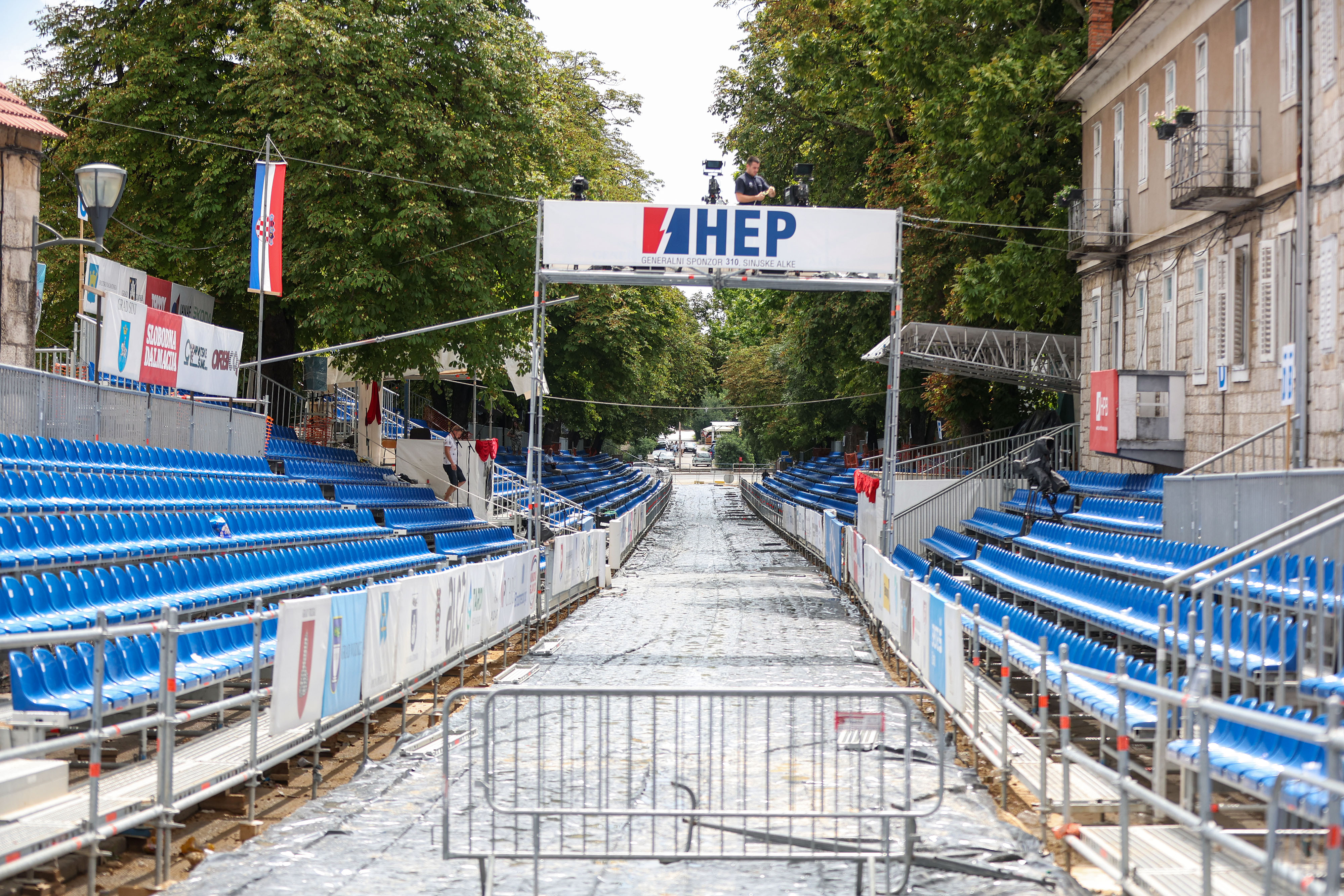 03.08.2022., Sinj - 310. Sinjska alka. Okupljanje ljudi u Sinju uoci 310. Sinjske alke