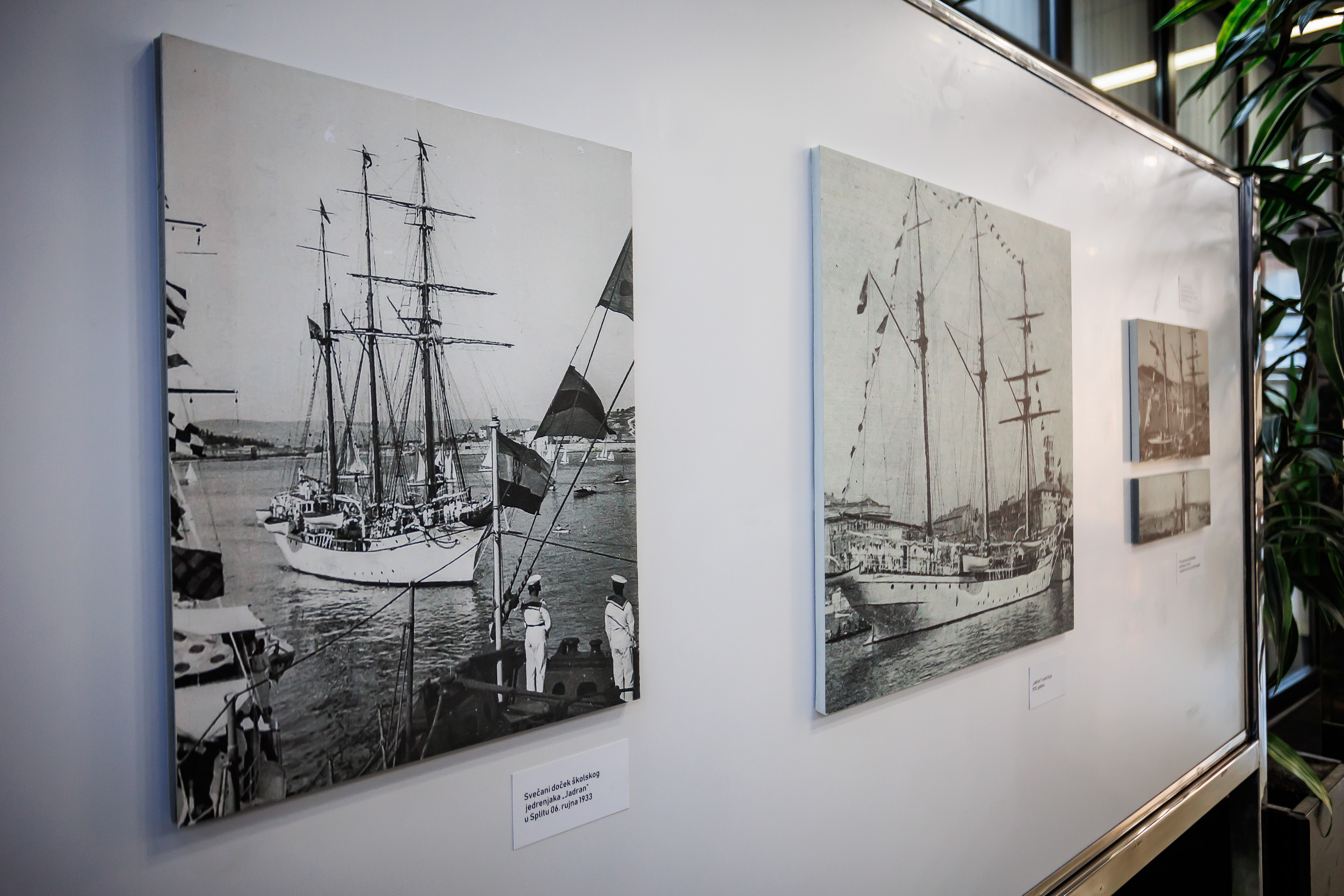 28.09.2023. Split  - Otvorenje izlozbe i okrugli stol pod nazivom: „Hrvatski skolski brod Jadran – matična luka Split, 1933. – 2023.“ i u Domu Hrvatske vojske „General-bojnik Ivo Jelić“ u Lori Photo: Zvonimir Barisin/PIXSELL