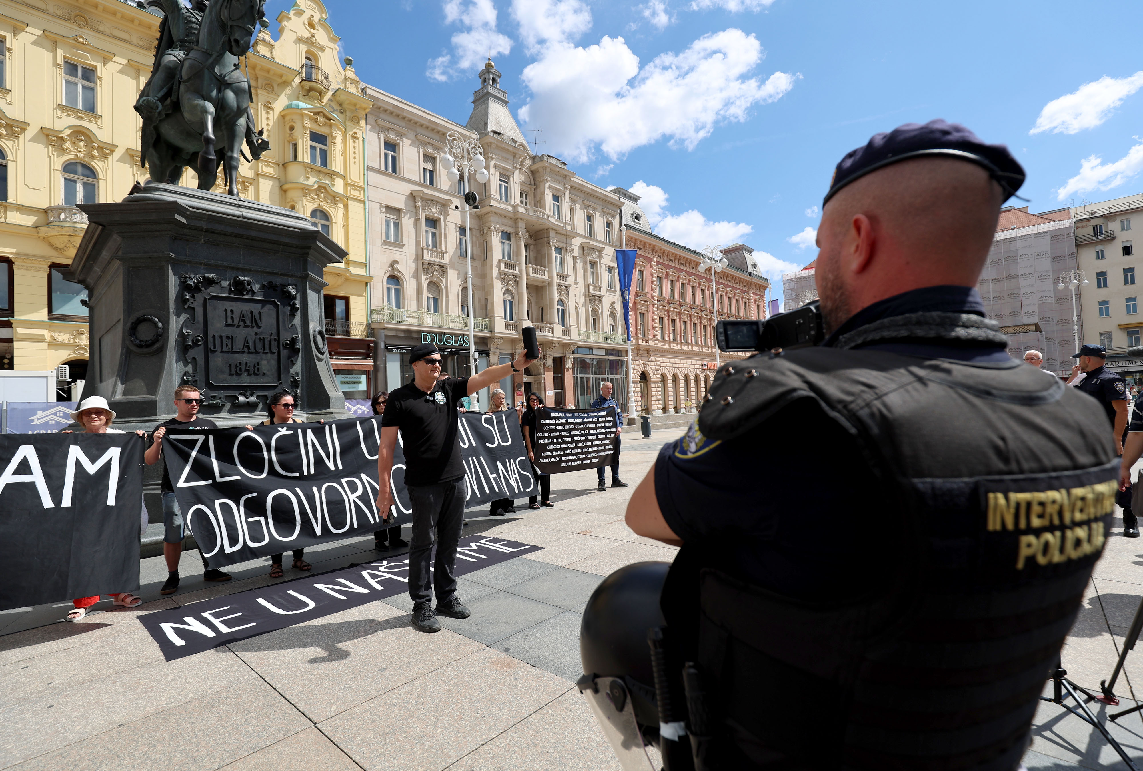 04.08.2025., Zagreb - Na Trgu bana Josipa Jelacica odrzana je Antiratna akcija povodom 30. godisnjice VRO "Oluja". Photo: Sanjin Strukic/PIXSELL