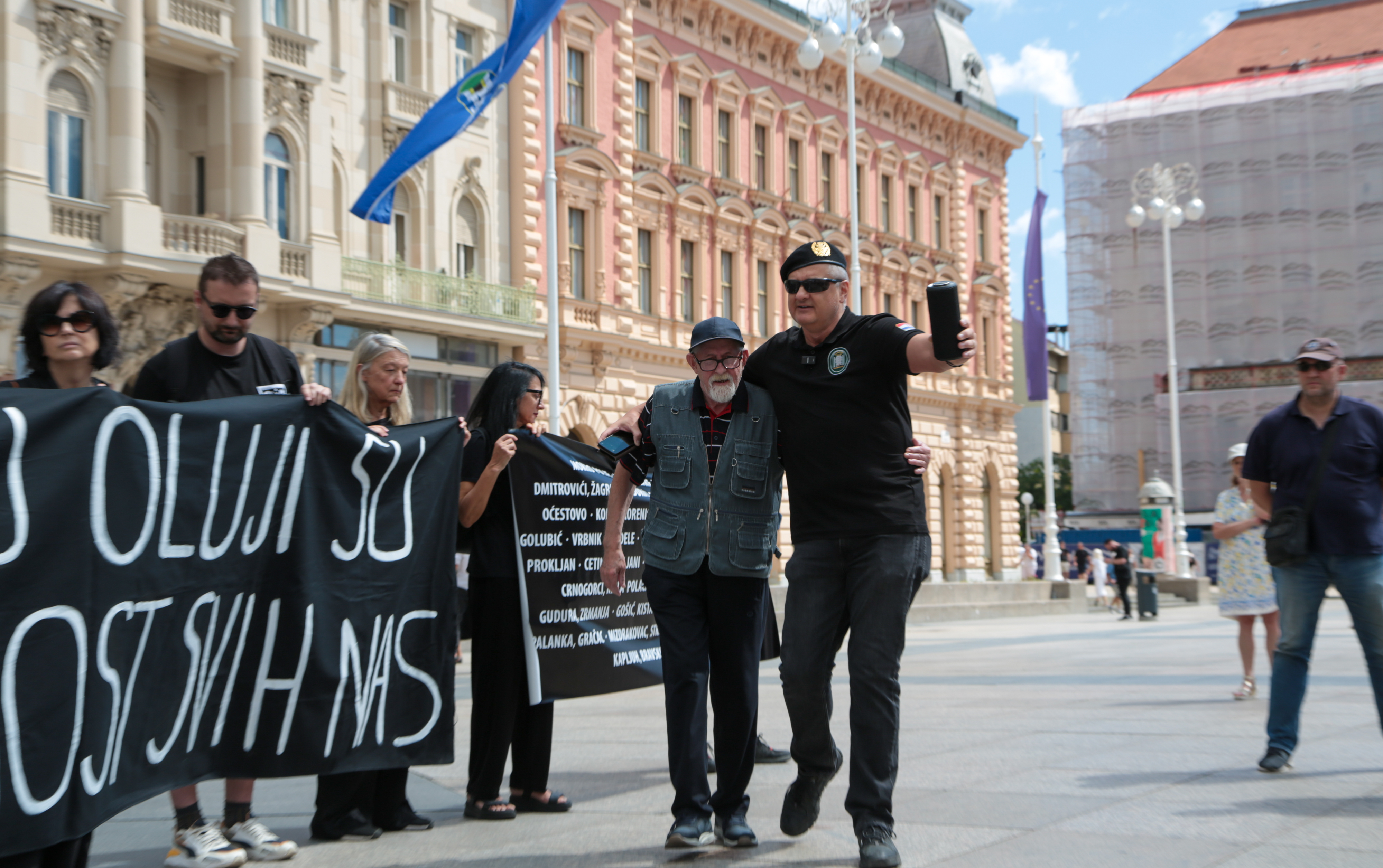 PXL_040825_136369889