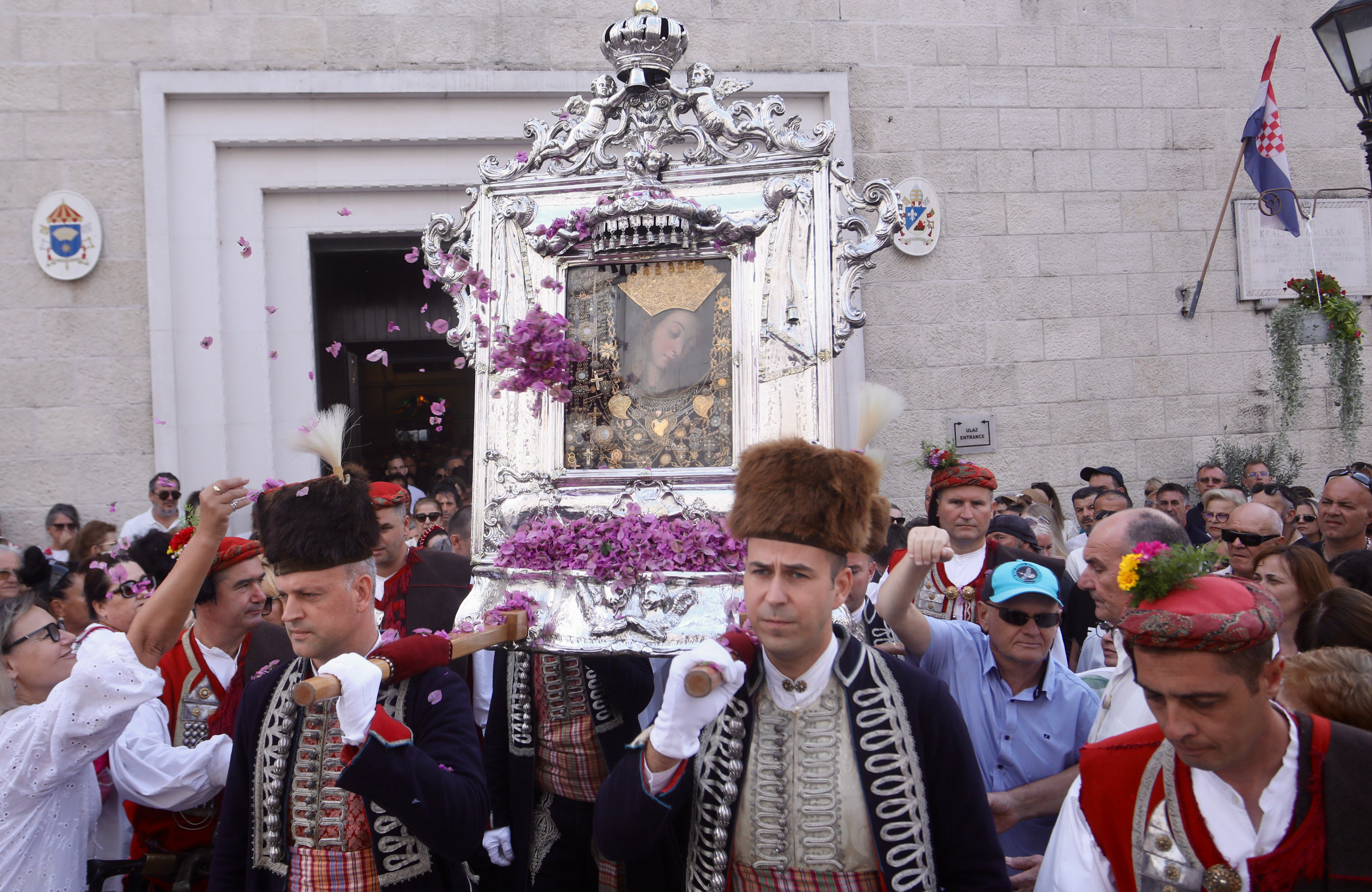 Procesija za Veliku Gospu