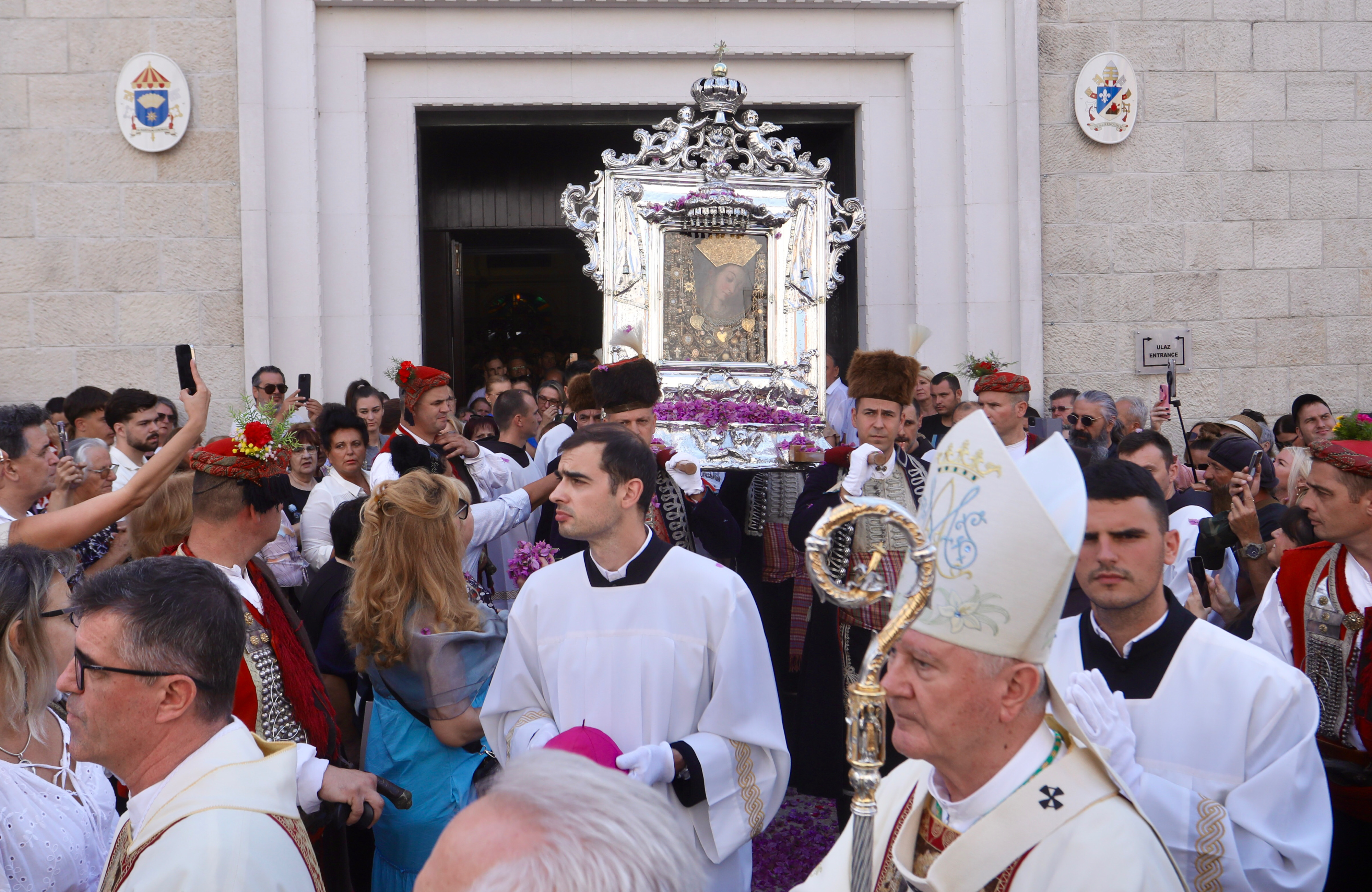 Procesija za Veliku Gospu