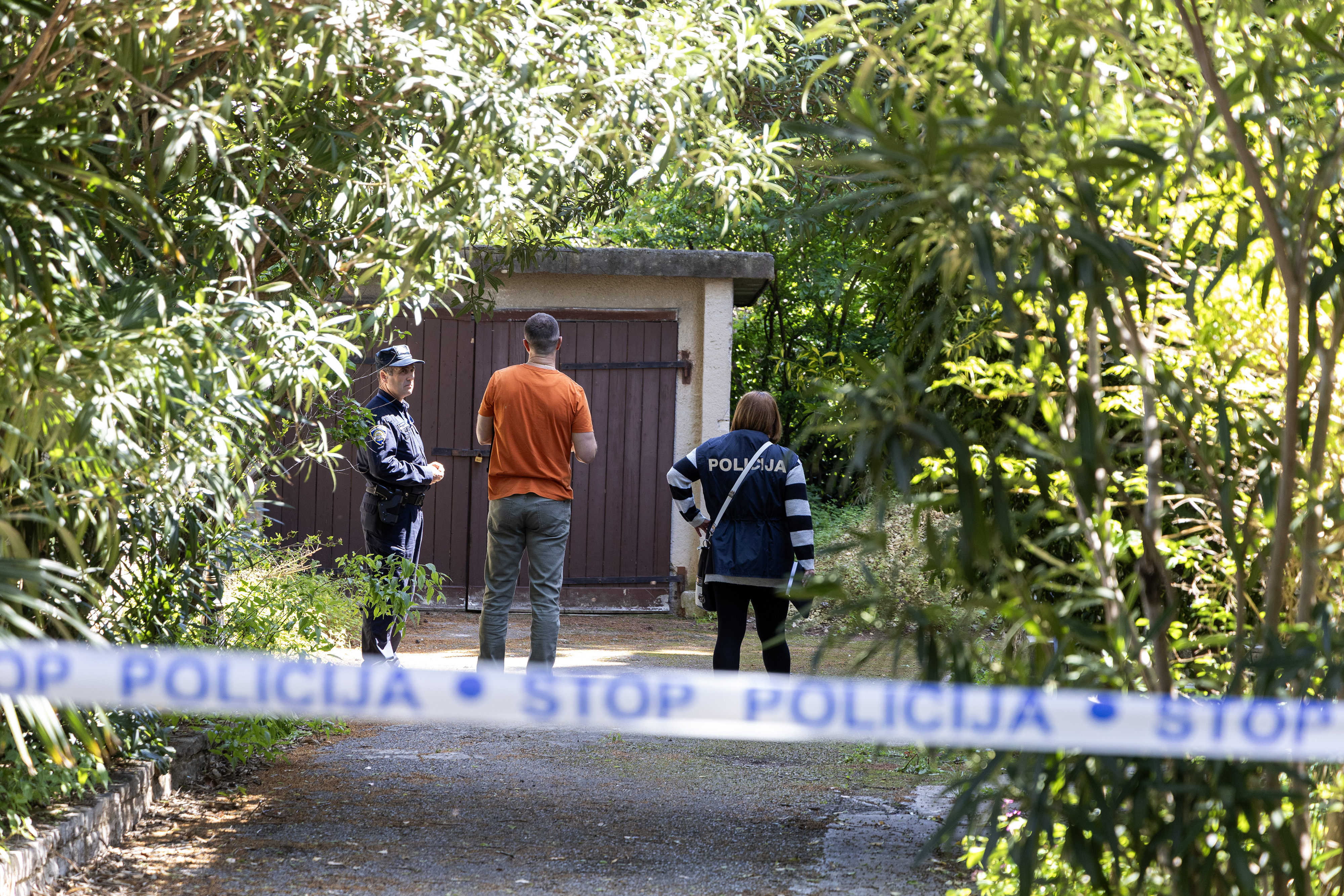 24.04.2025., Pula -Policija je danas oko 8.30 sati u Negrijevoj ulici u Puli postupala po nalogu za dovodjenje Zupanijskog suda u Puli