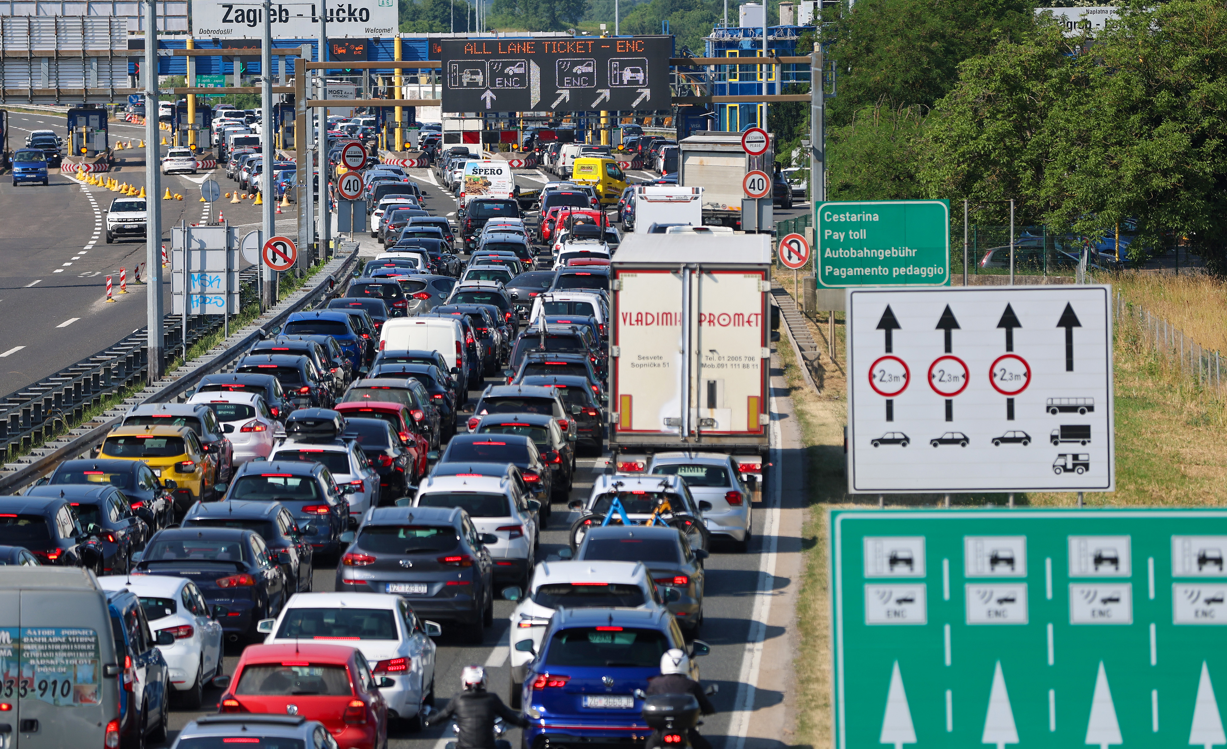 Naplatna postaja Lučko