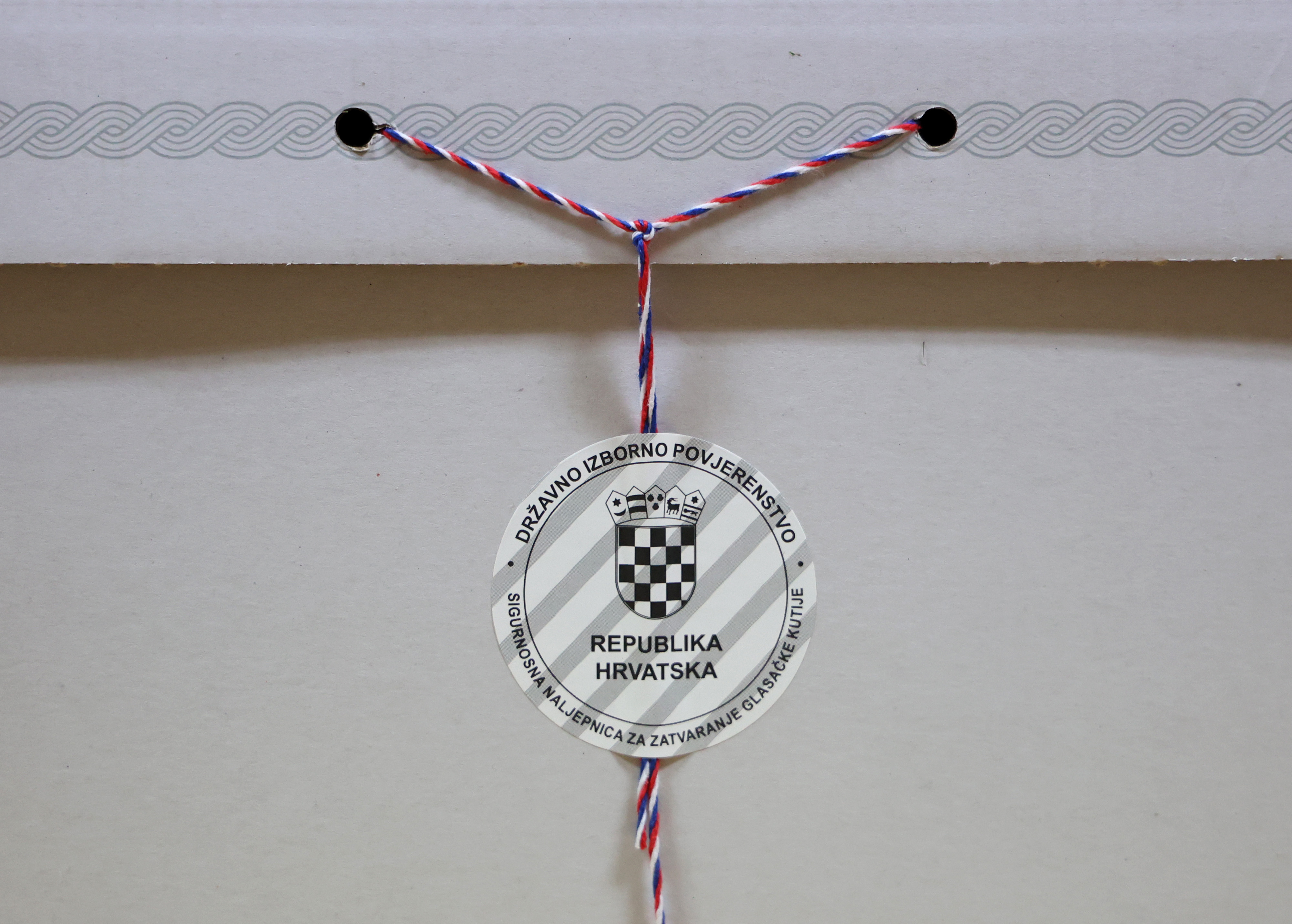 12.01.2025.,Sibenik-.Drugi krug glasovanja za izbor predsjednika Republike Hrvatske. Photo: Dusko Jaramaz/PIXSELL