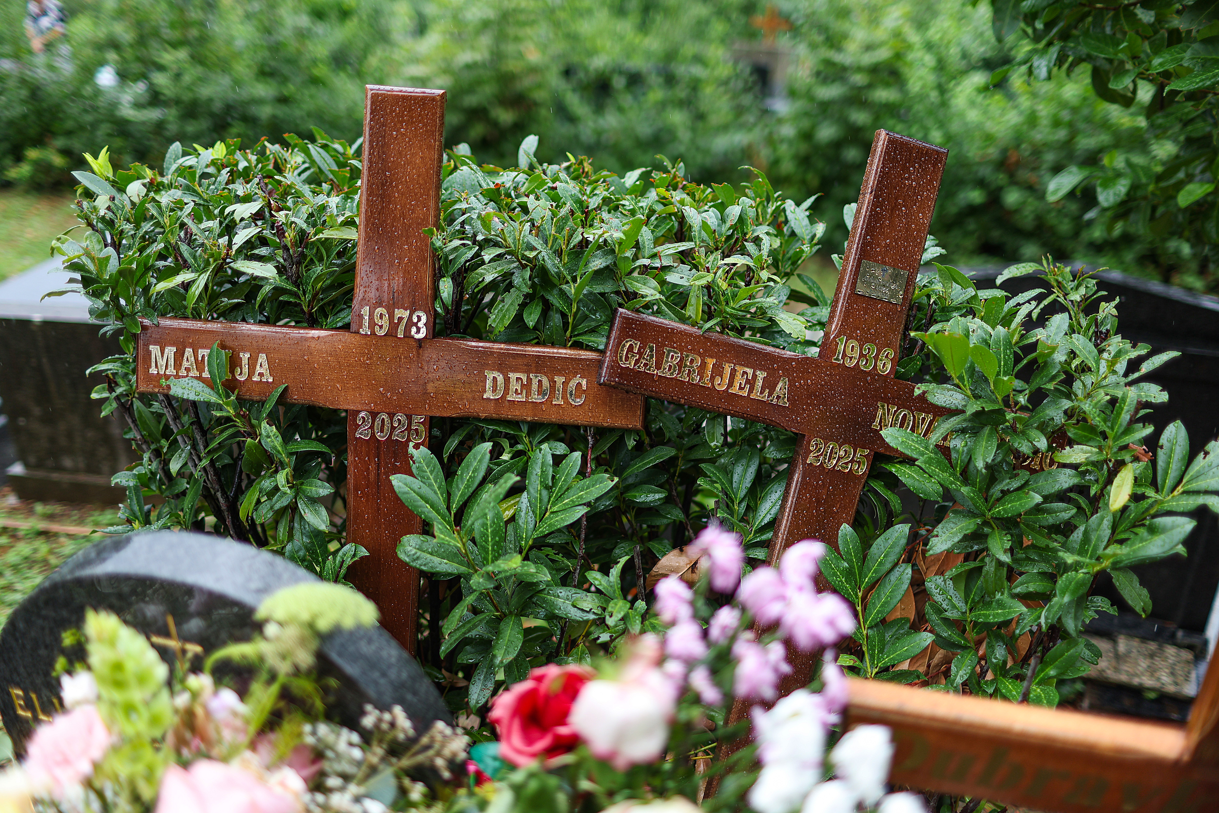 22.08.2025., Mirogoj, Zagreb - Grob na zagrebackom groblju Mirogoj gdje su pokopani Arsen i Matija Dedic, a sada i Gabi Novak. Photo: Goran Stanzl/PIXSELL