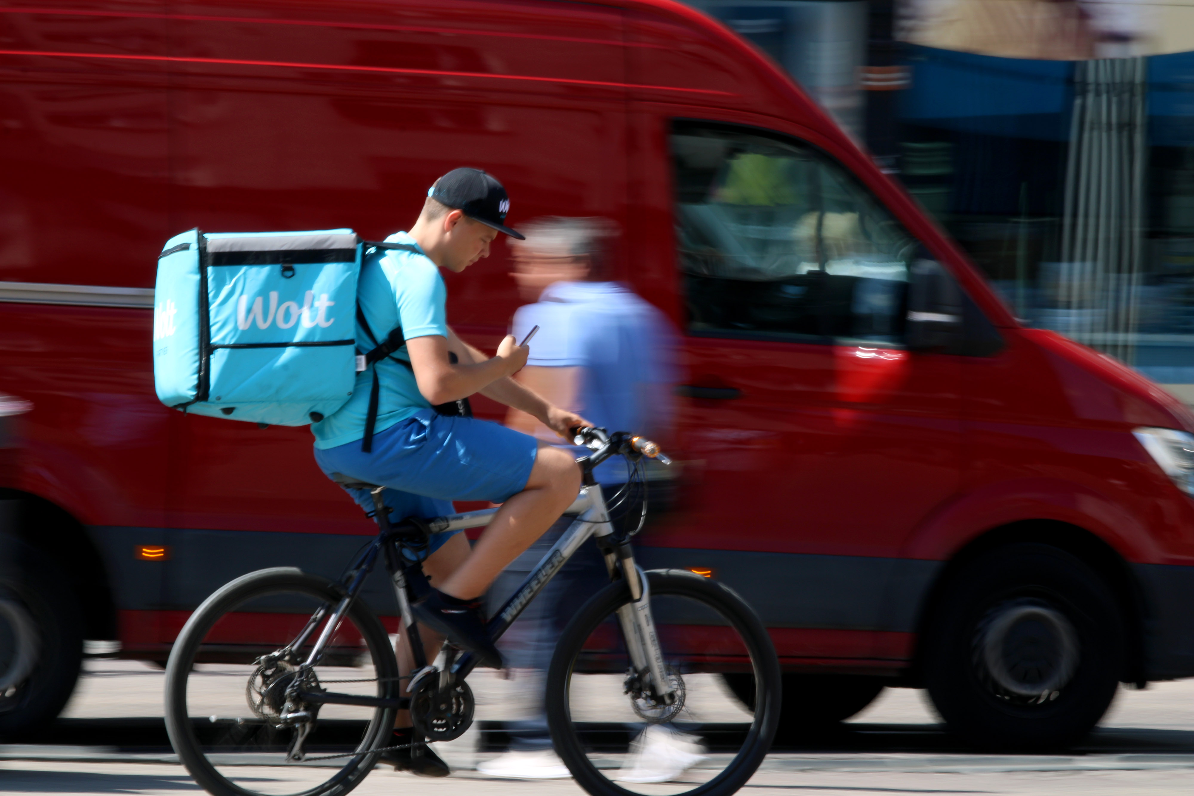 12.07.2022., Zagreb - Vrijedni dostavljaci hrane u akciji.  Photo: Ivan Skrinjar/PIXSELL