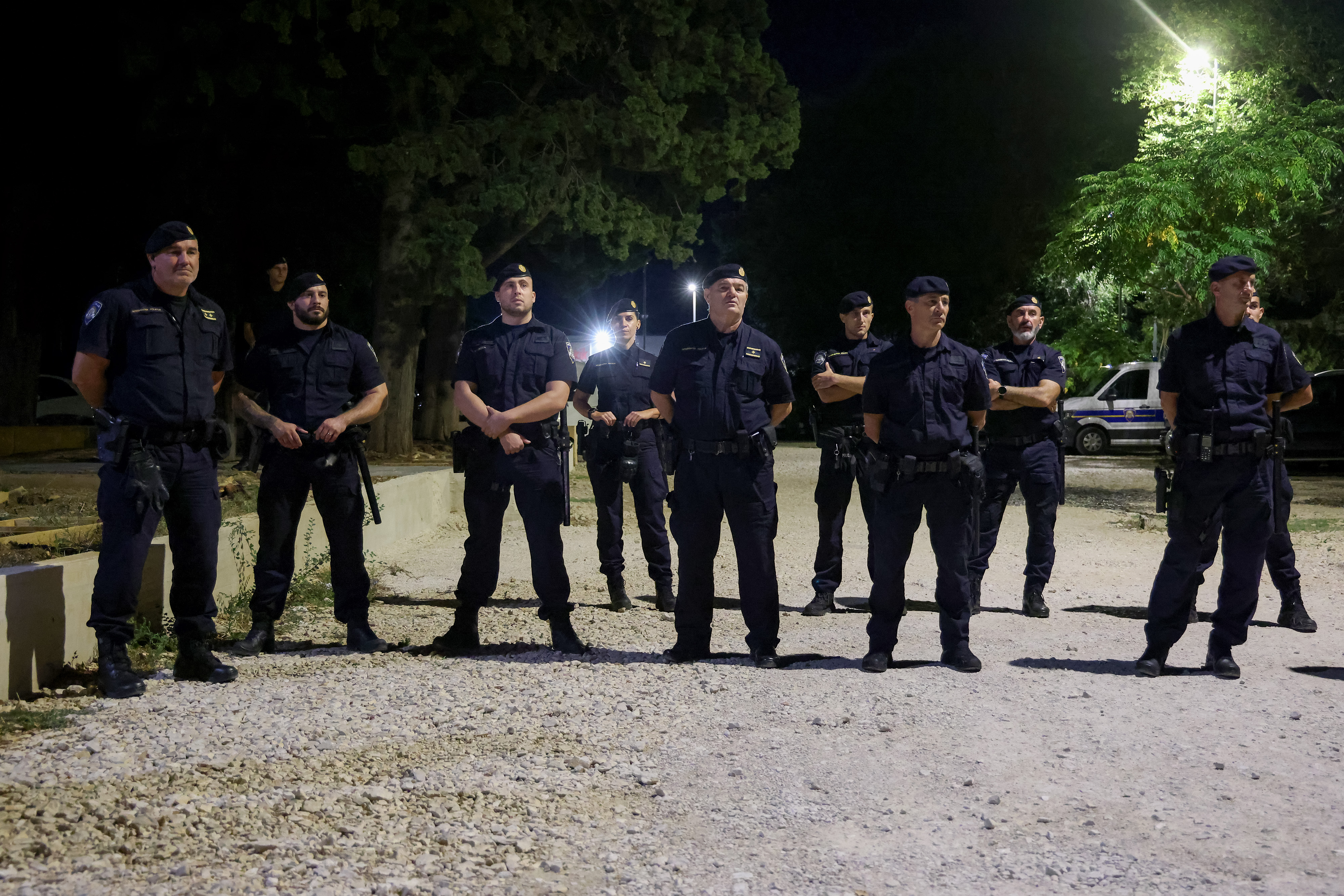 25.08.2025., Benkovac - Prosvjed branitelja oko odrzavanja Festivala Nosi se. Photo: Sime Zelic/PIXSELL