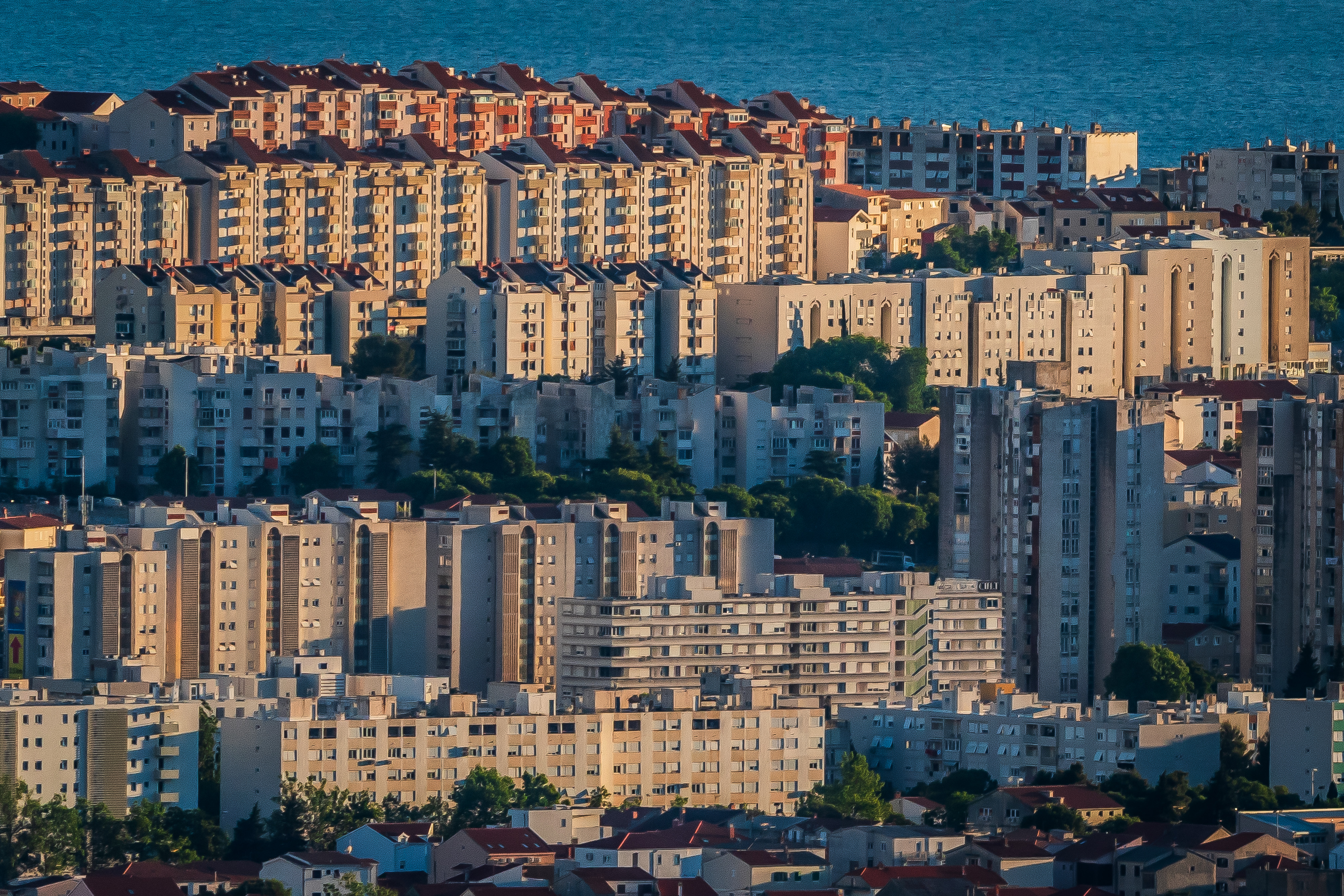 08.05.2025. Klis - Pogled iz Klisa na grad Split u poslijepodnevnim satima. Photo: Zvonimir Barisin/PIXSELL