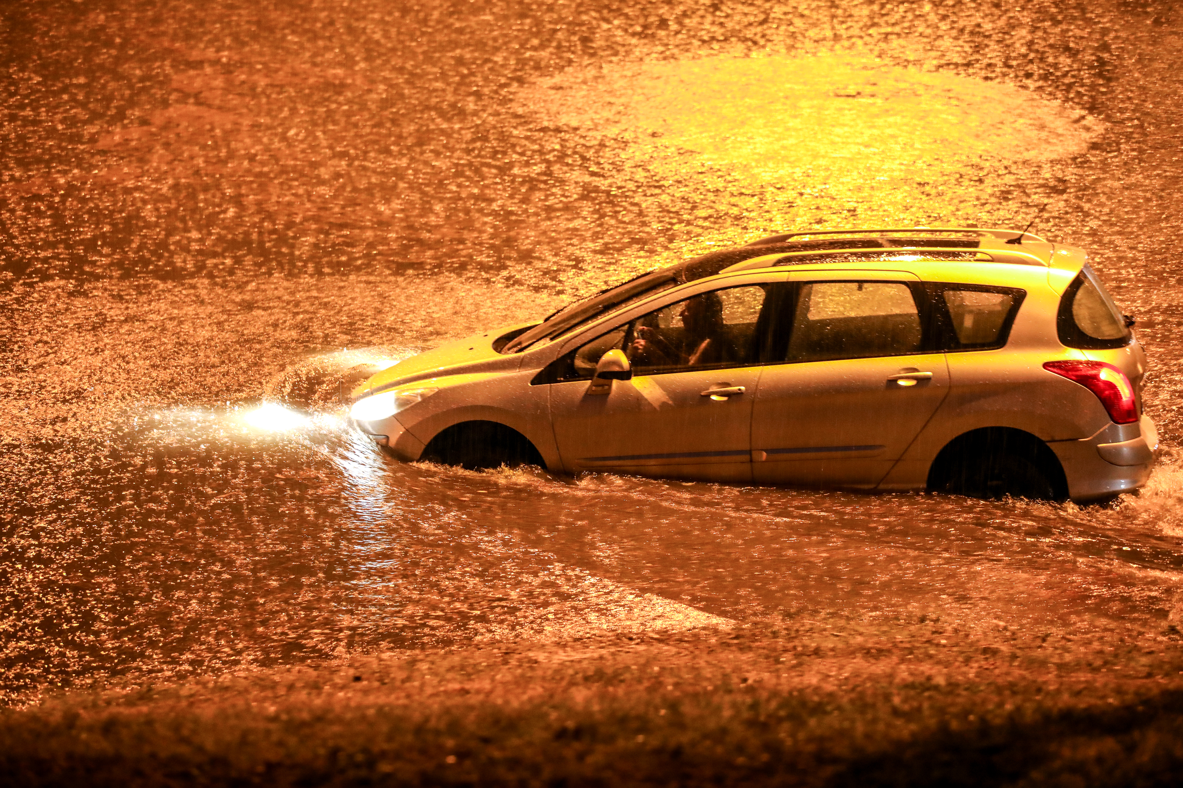 30.08.2025., Zagreb -Poplavljen je podvoznjak izmedju Gajnica i Podsuseda zbog pljuska. Photo: Emica Elvedji/PIXSELL