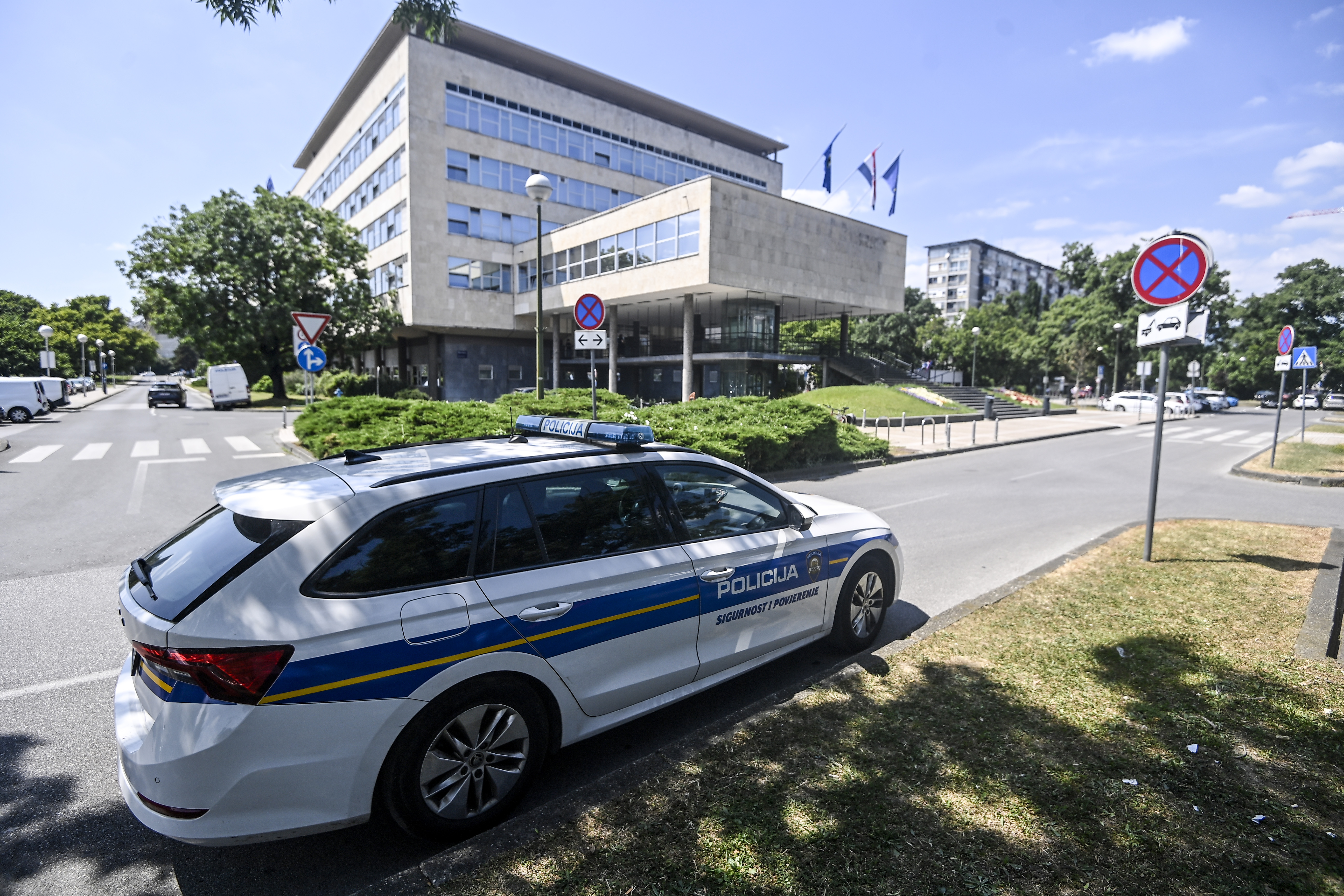 18.06.2025., Zagreb - Dojava o bombi u zgradi Gradskog poglavarstva. Photo: Igor Soban/PIXSELL