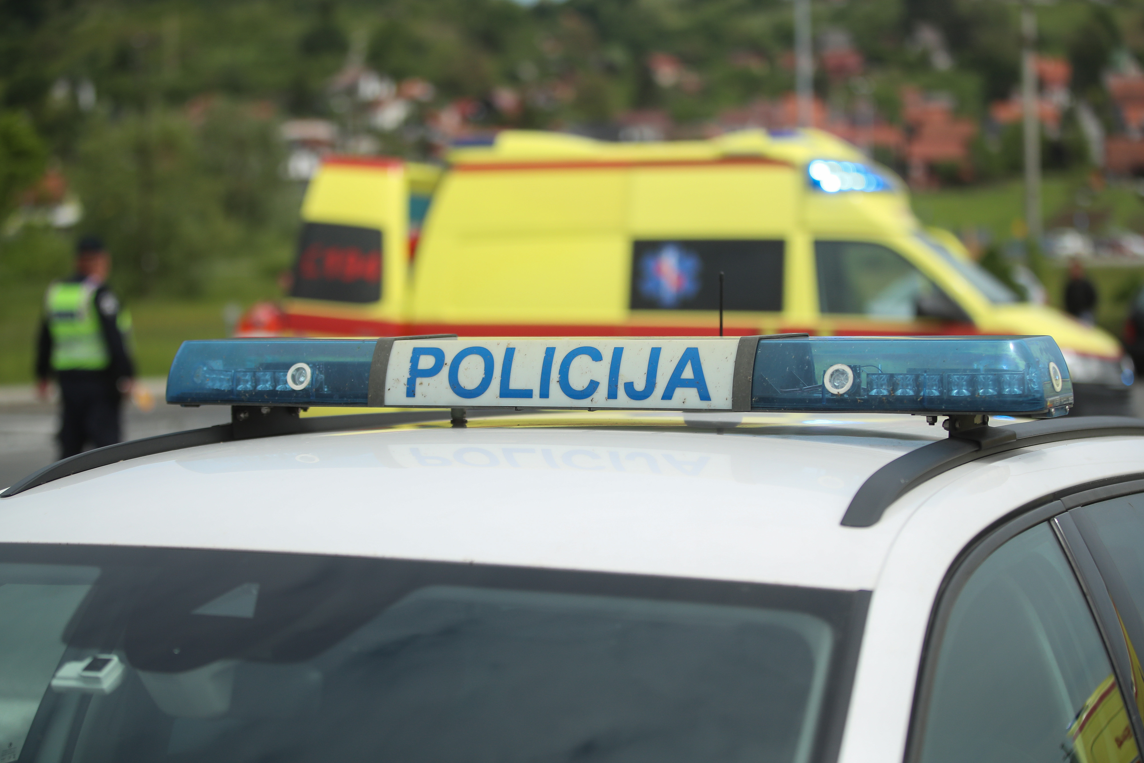 09.05.2025., Tuhelj - Prometna nesrca u kojoj su sudjelovala dva osobna vozila. Dvoje ljudi je ozlijedjeno i prevezeno kolima hitne pomoci. Nesreca se dogodila kod skretanja za Tuhljske toplice. Photo: Zeljko Lukunic/PIXSELL