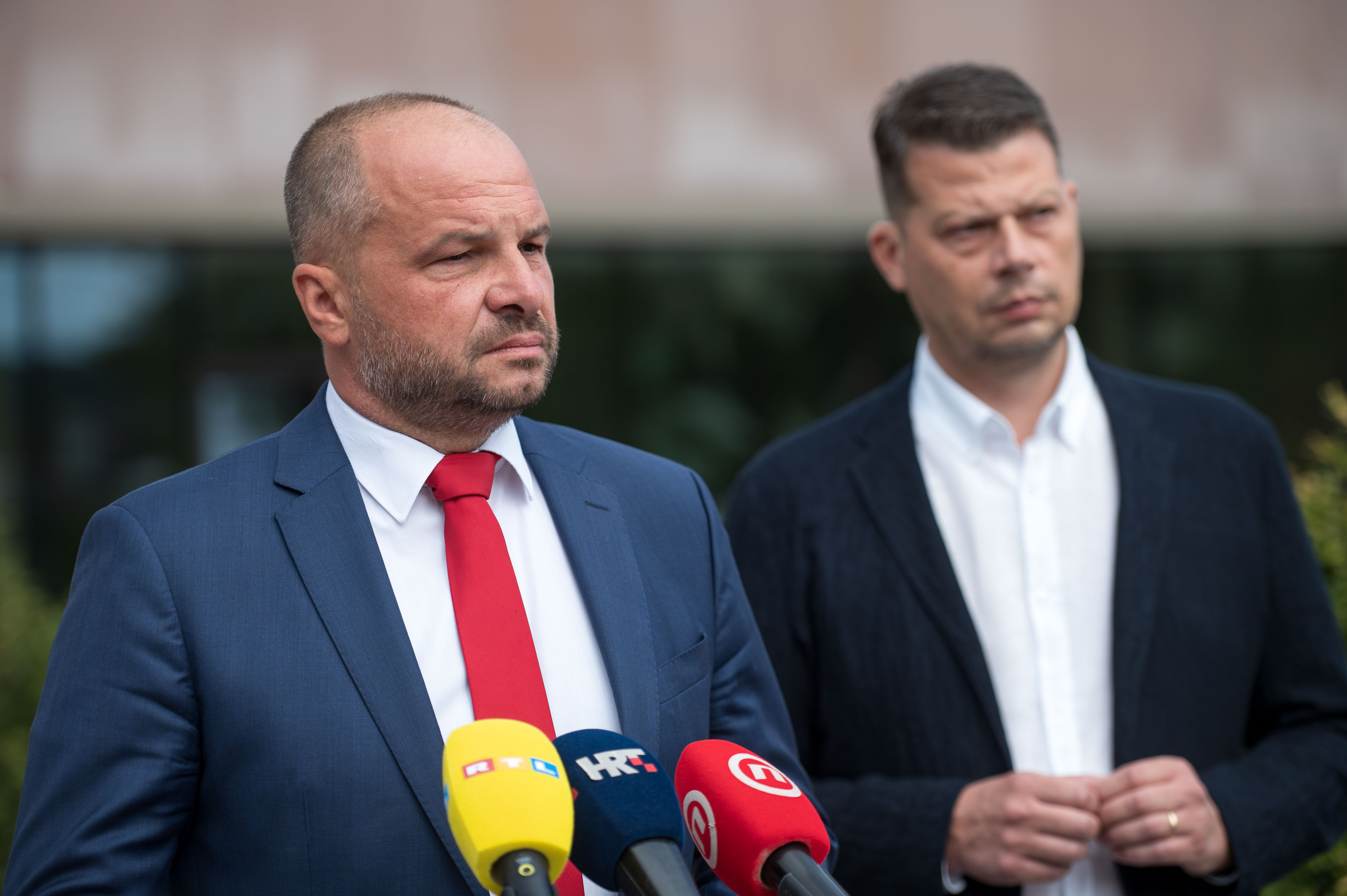 05.09.2025., Tuhelj - Predsjednik SDP-a Sinisa Hajdas Doncic i politicki tajnik Sasa Djujic odrzali su konferenciju za medije povodom tematskog savjetovanja Kluba zastupnika SDP-a. Photo: Marko Juric/PIXSELL