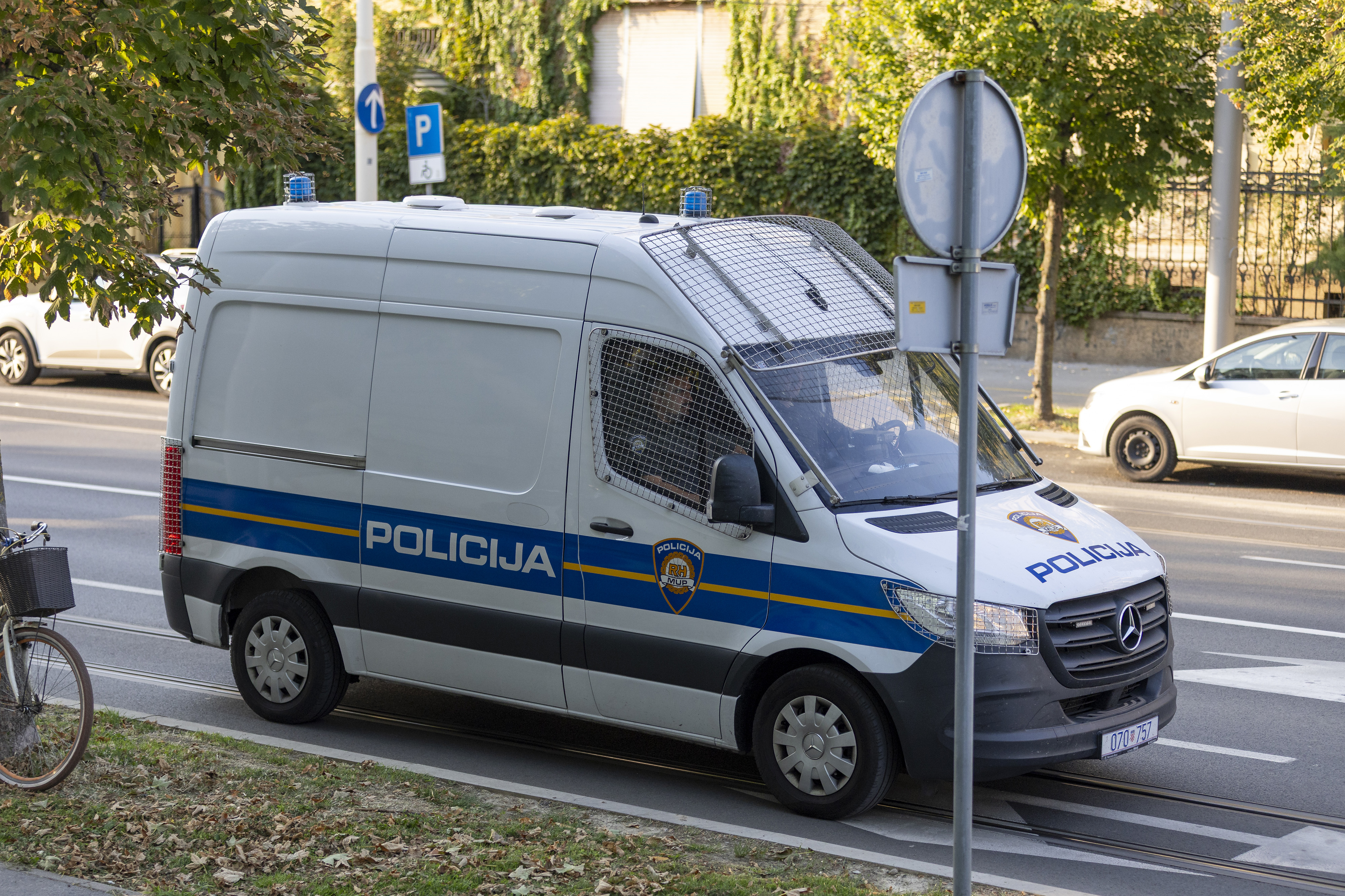 04.09.2025., Osijek - Zupanijski sud, Privodjenje osumnjicenog za tesko ubojstvo supruge koje se dogodilo u mjestu Tenja kod Osijeka. Photo: Davor Javorovic/PIXSELL