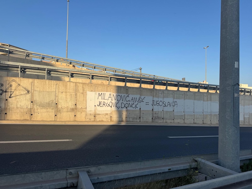 Uvredljivi grafiti Milanoviću, Anušiću, Dončiću i Jergoviću u Splitu