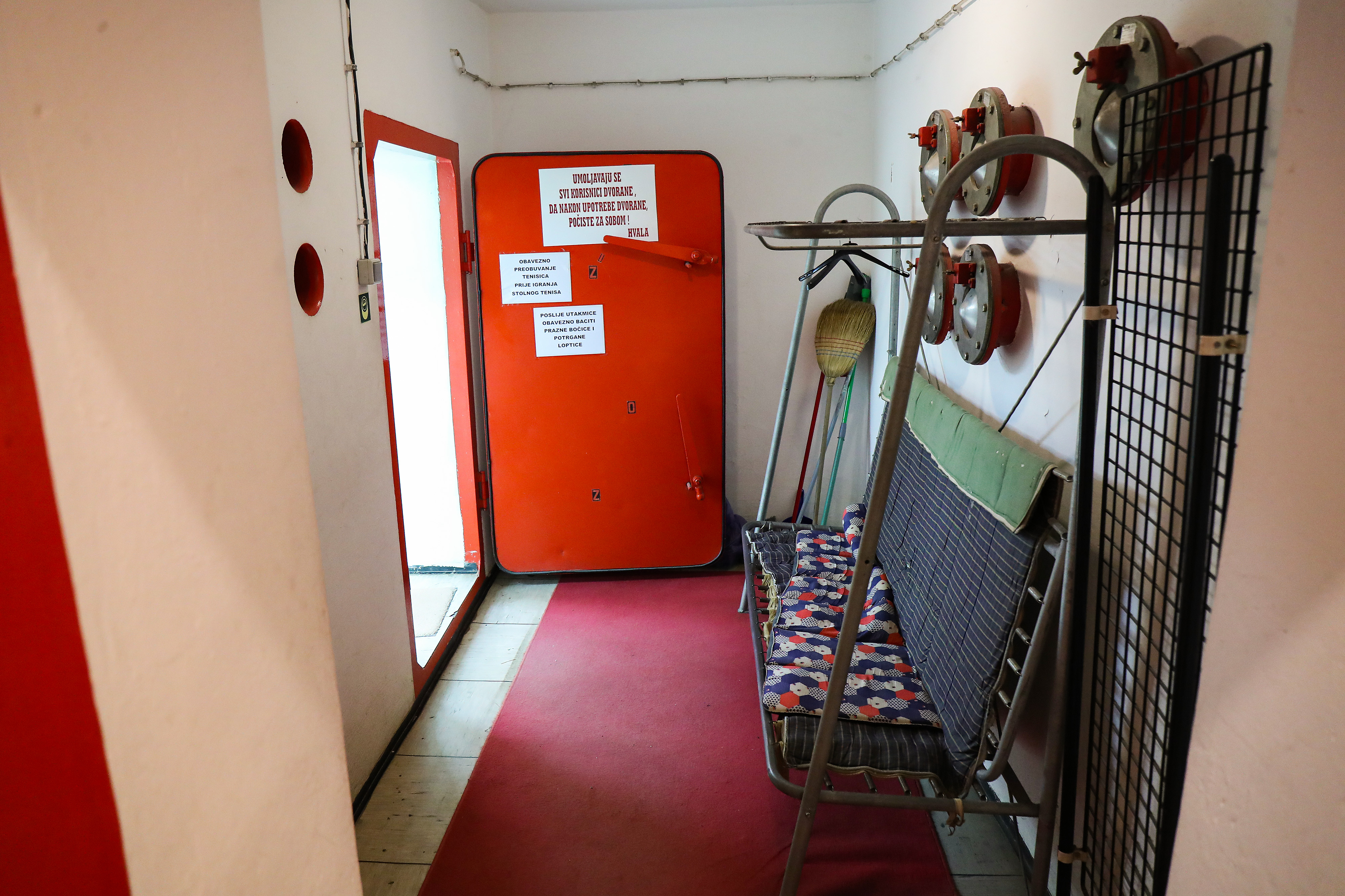 11.03.2022., Zagreb - Javno atomsko skloniste na Kneziji.  Photo: Luka Stanzl/PIXSELL