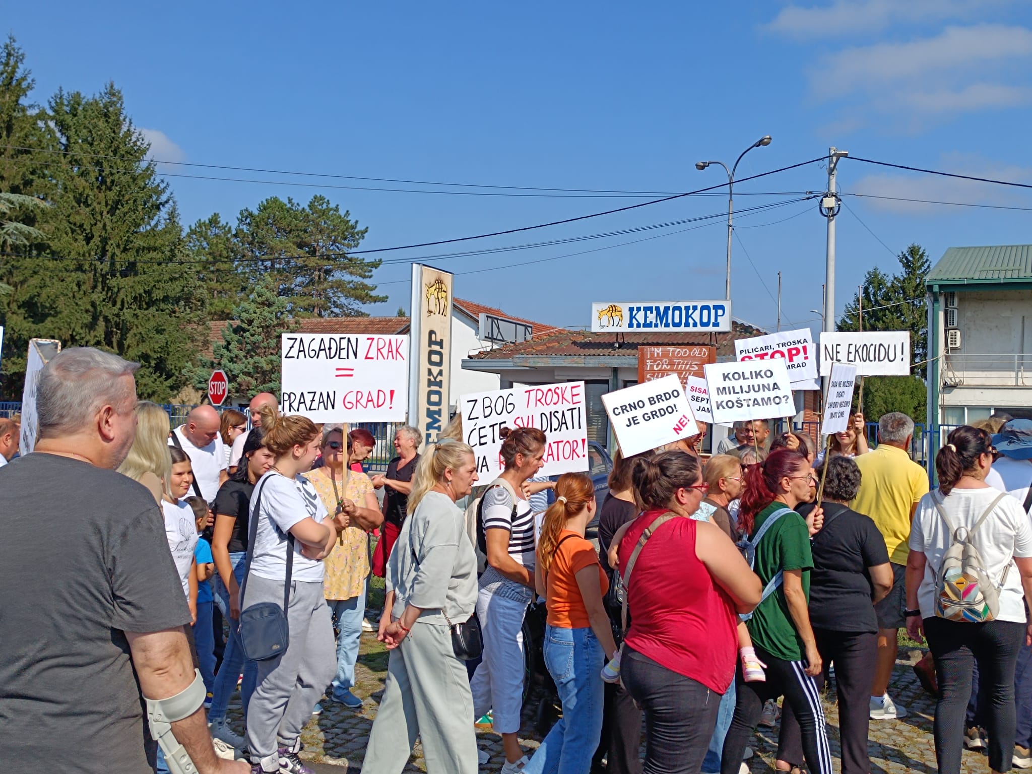 prosvjed protiv crnog brda u sisku