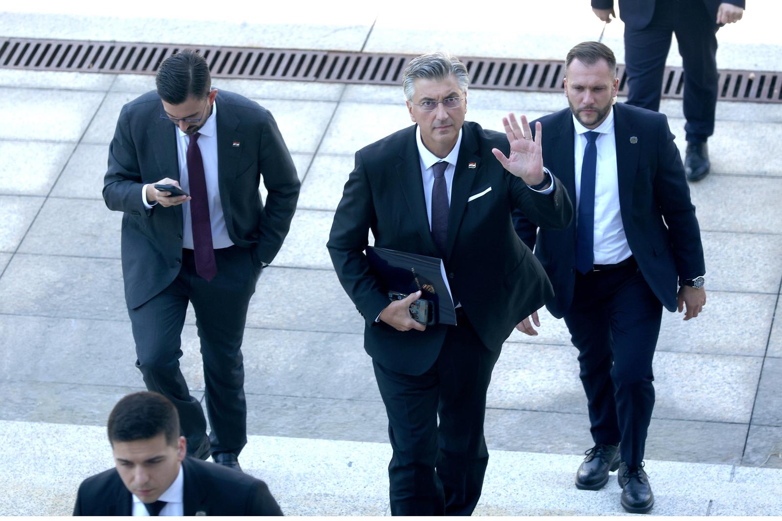 premijer andrej plenković stiže na sjednicu vlade
