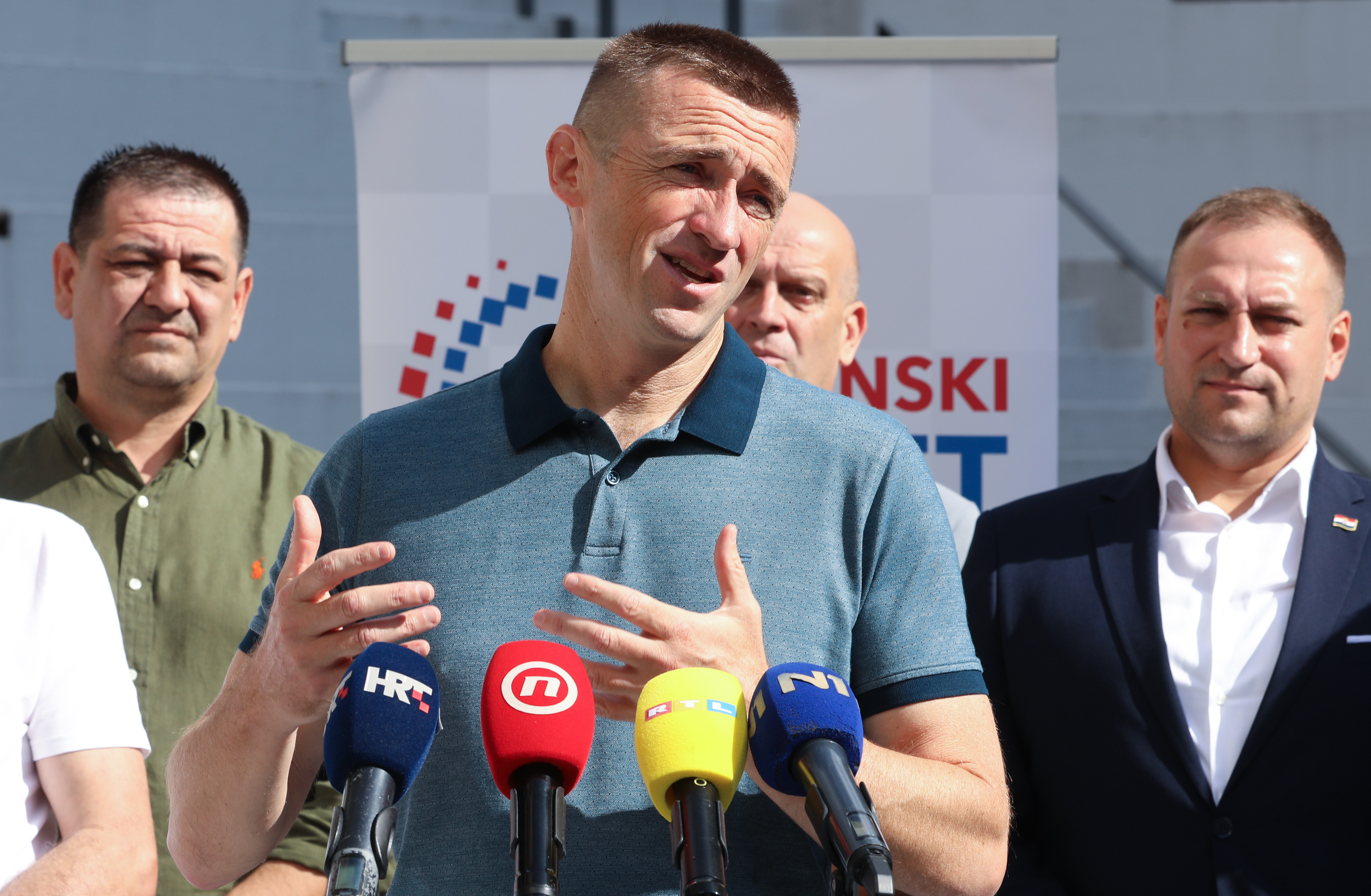 Tuheljske toplice, konferencija za medije predsjednika Domovinskog pokreta Ivana Penave.