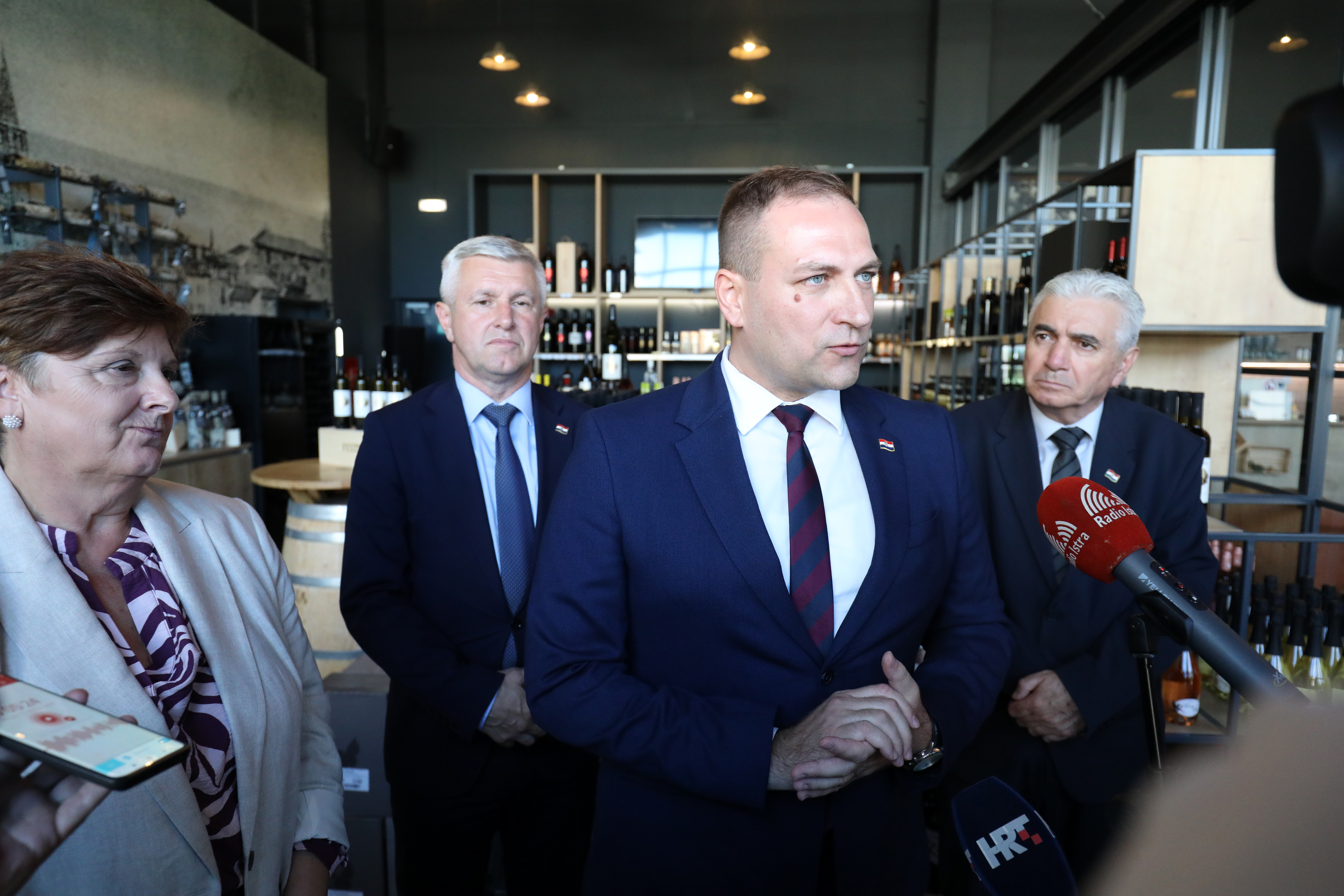 17.09.2025., Porec - Potpredsjednik vlade i ministar poljoprivrede, sumarstva i ribarstva, David Vlajcic, posjetio je porecku Agrolagunu. Photo: Sasa Miljevic / PIXSELL/PIXSELL