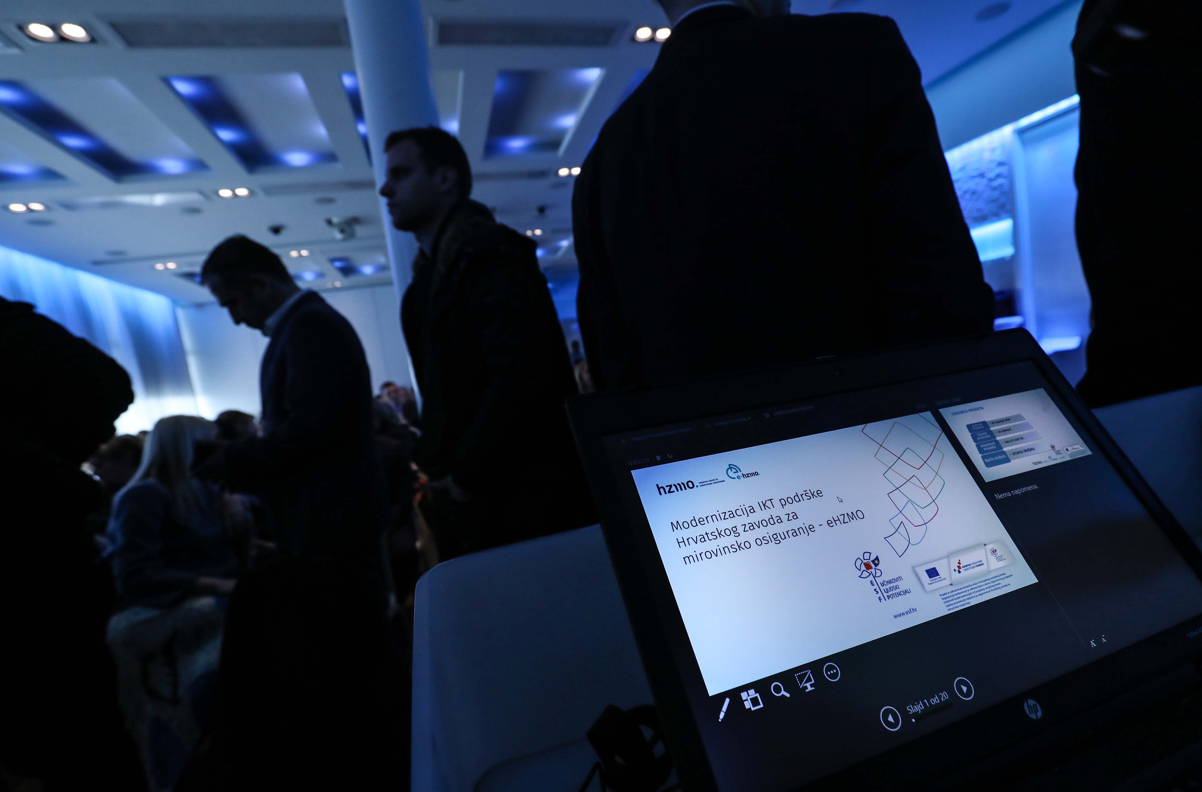 09.03.2020., Zagreb - Predstavljanje projekta "Modernizacija IKT podrske Hrvatskog zavoda za mirovinsko osiguranje - eHZMO". Pocetak provedbe projekta predstavili su Ivan Serdar(ravnatelj HZMO) i ministar Josip Aladrovic. rPhoto: Jurica Galoic/PIXSELL